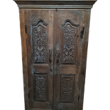Armoire en teck sculptee