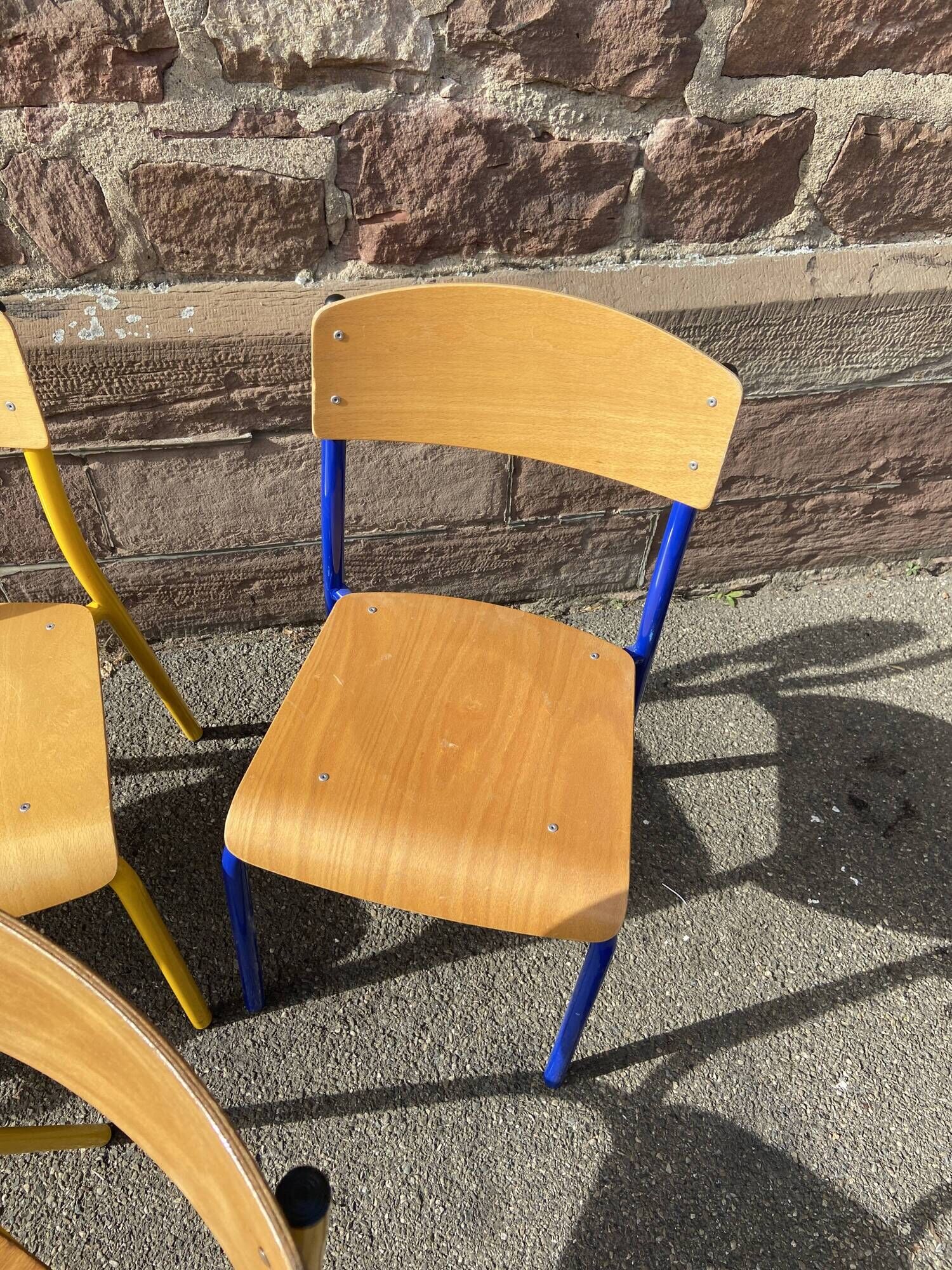4 mismatched school chairs multicolor industrial vintage school community Mullca DELAGRAVE f