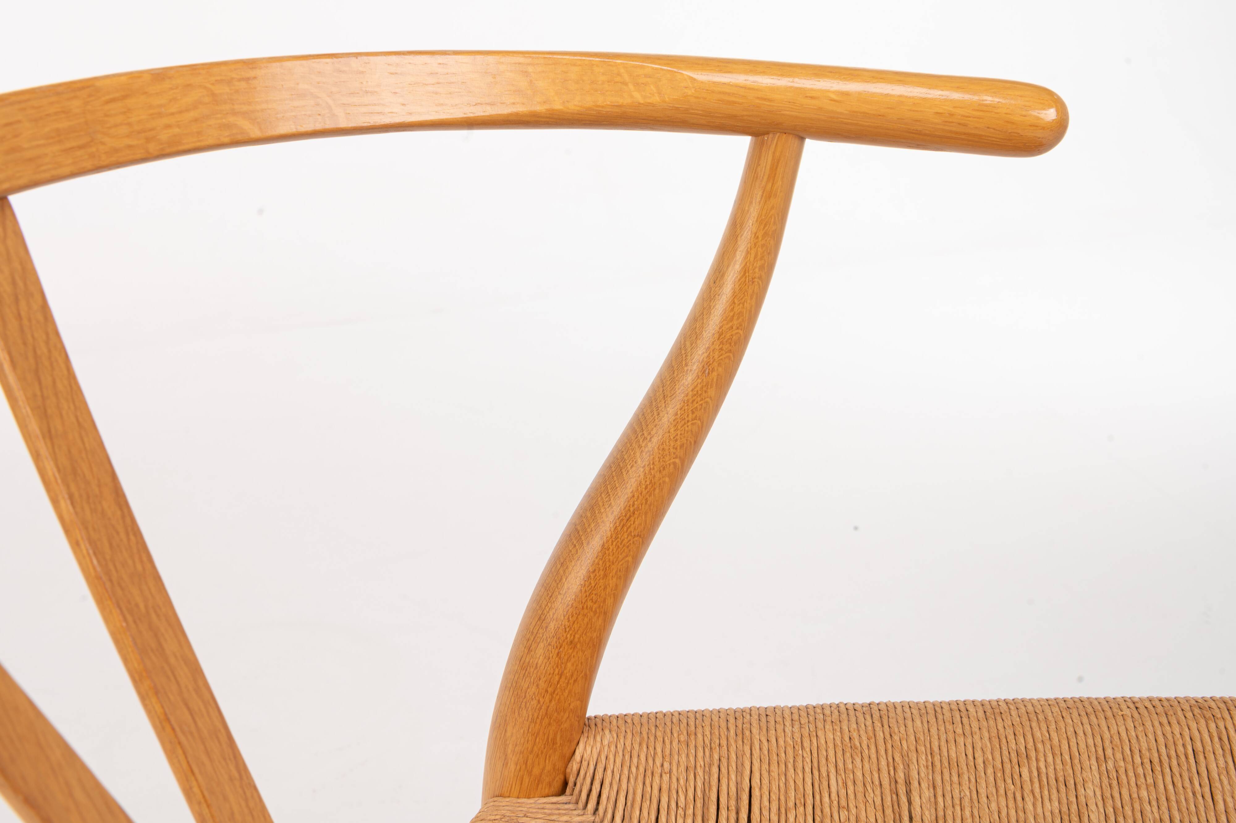 Set of 6 'CH24' wishbone dining chairs by Hans J Wegner for Carl Hansen, De