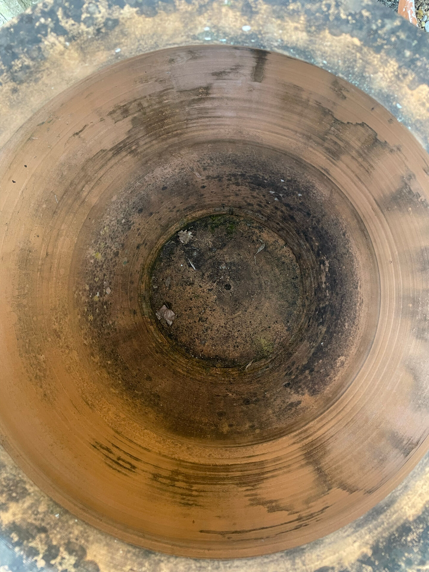 Very large ancient handmade terracotta jar – 80 cm