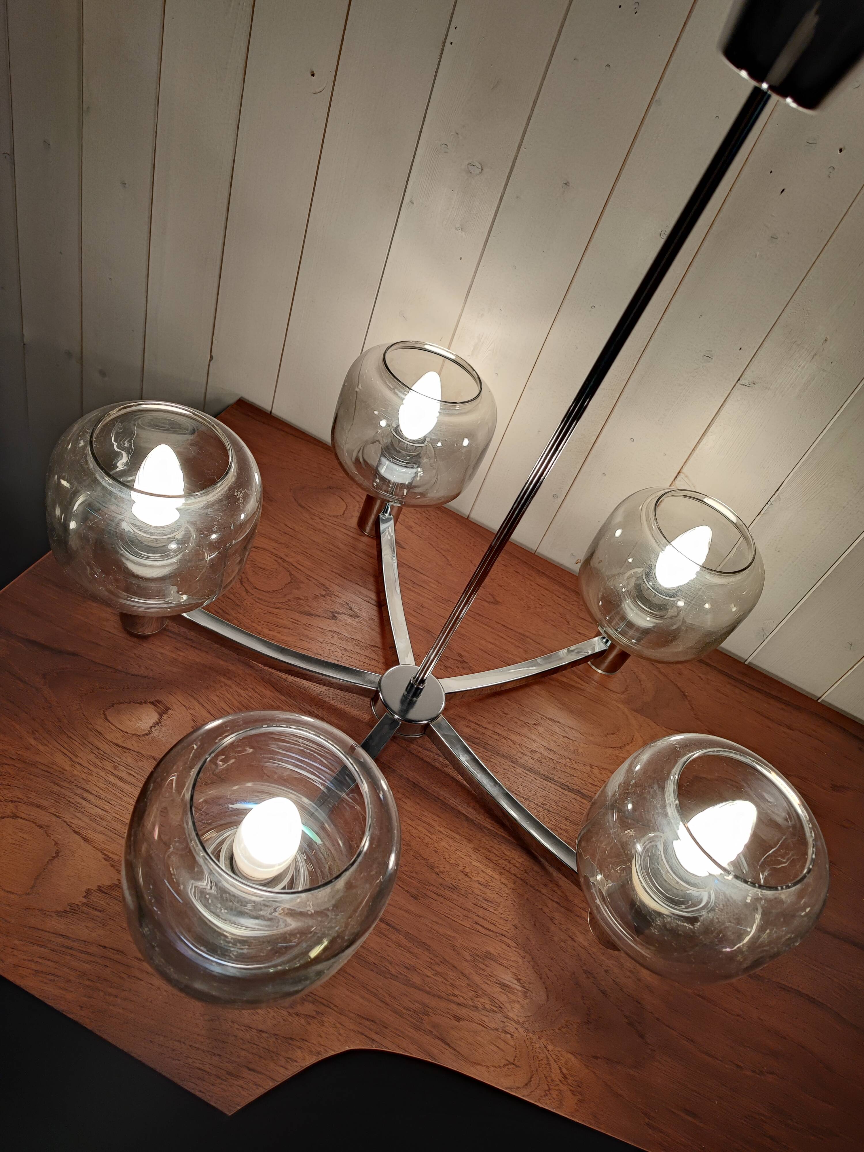 Space age chandelier See Delmas