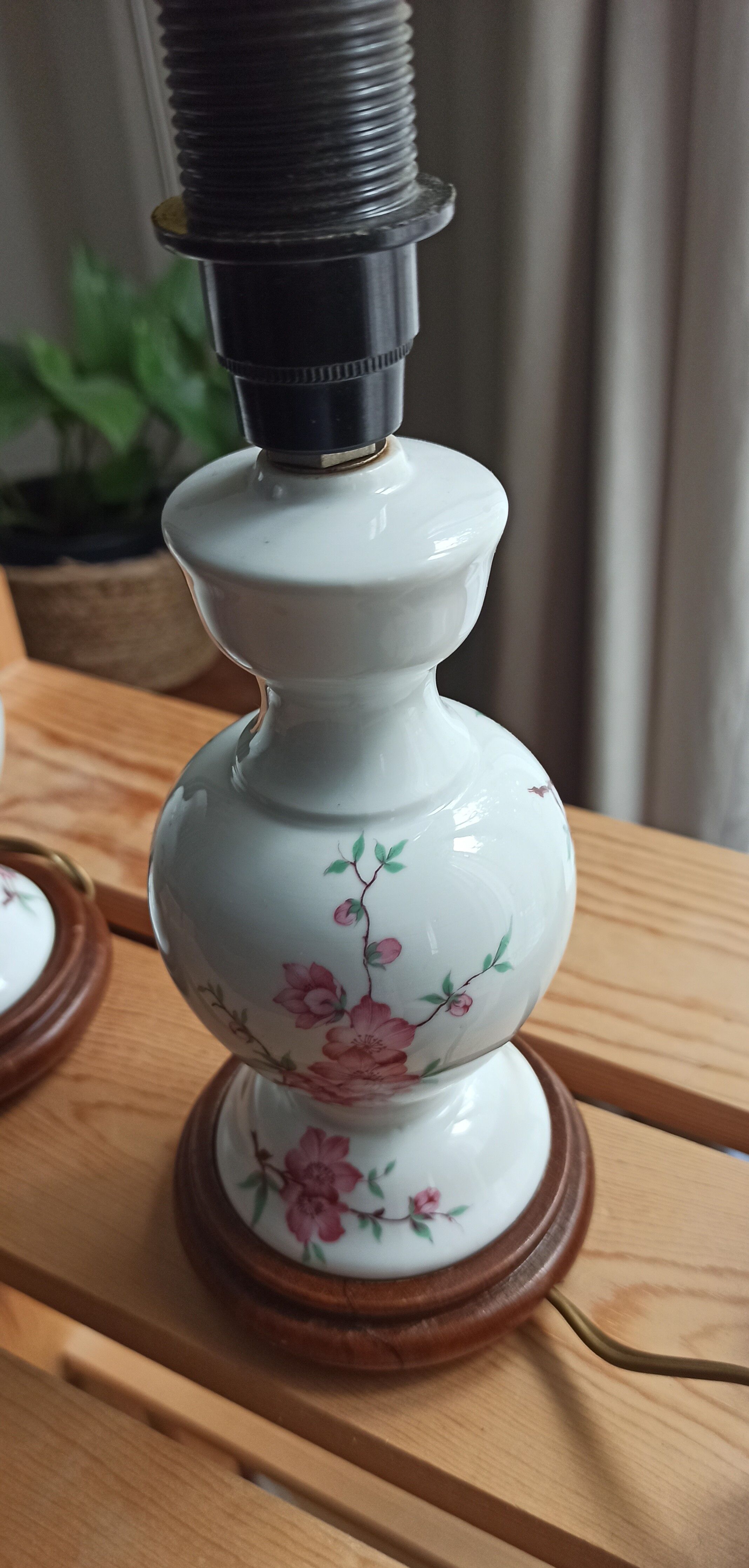 Pair of floral pattern bedside lamps