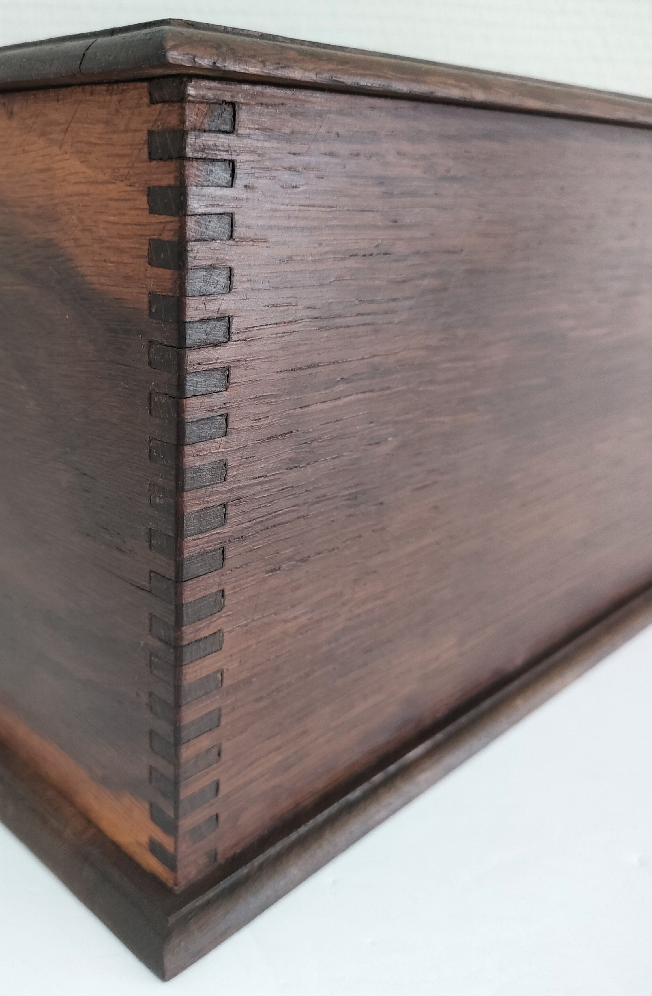 Solid wood writing with vintage curtain