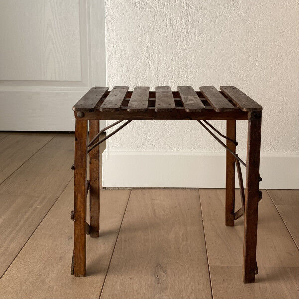 Folding stool