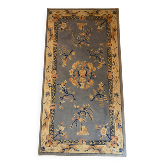 Floral wool velvet rug