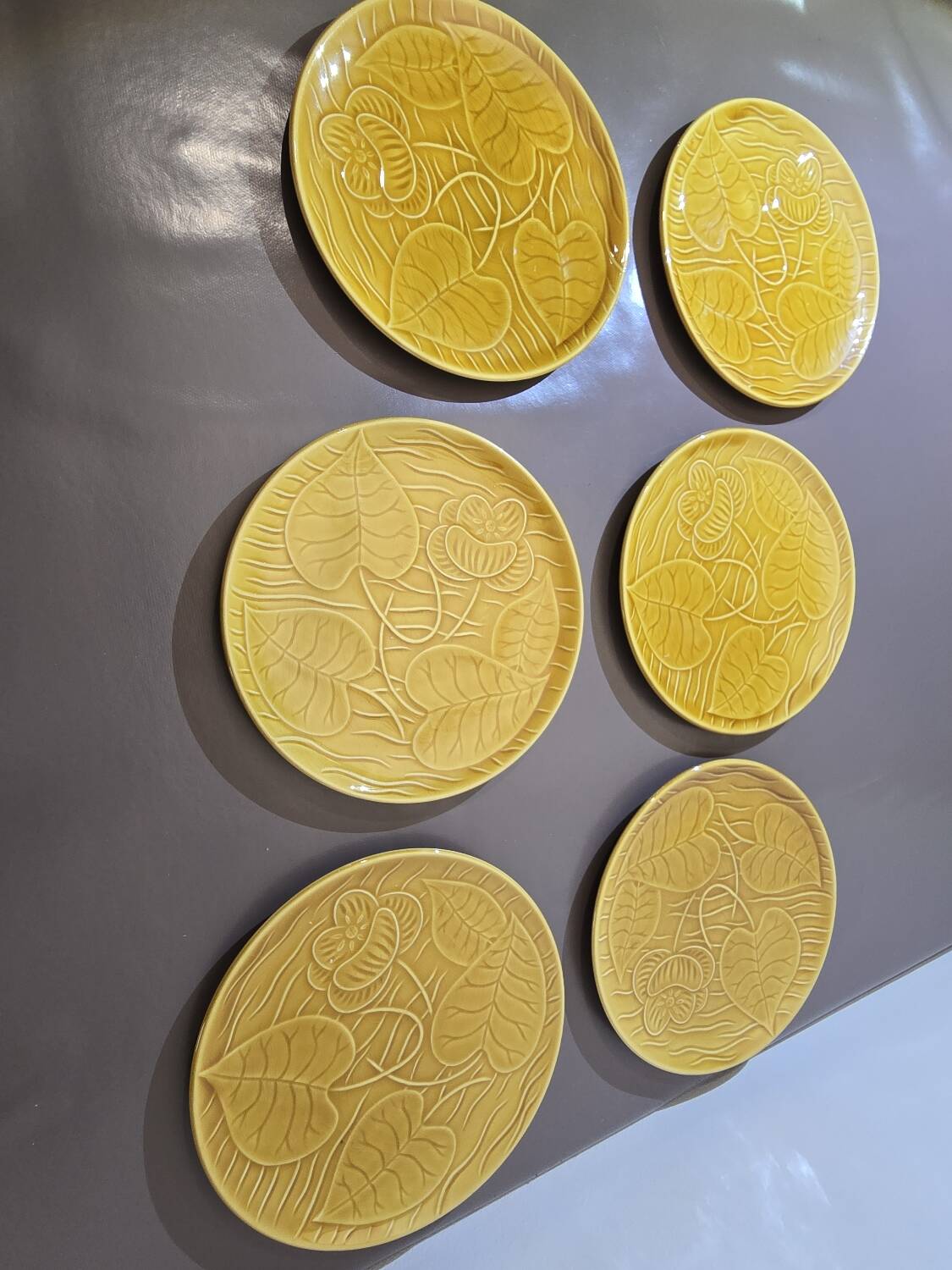 6 Sarreguemines water lily plates