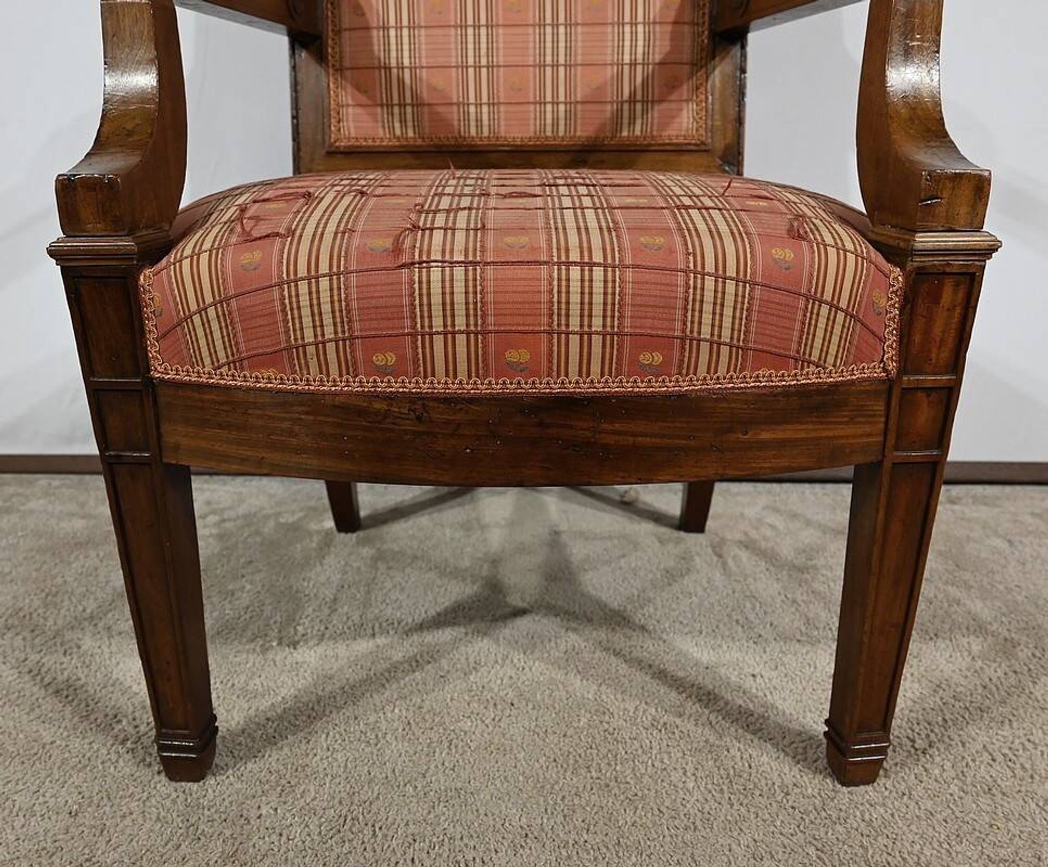 Fauteuil en Acajou Massif, époque Directoire – Début XIXe