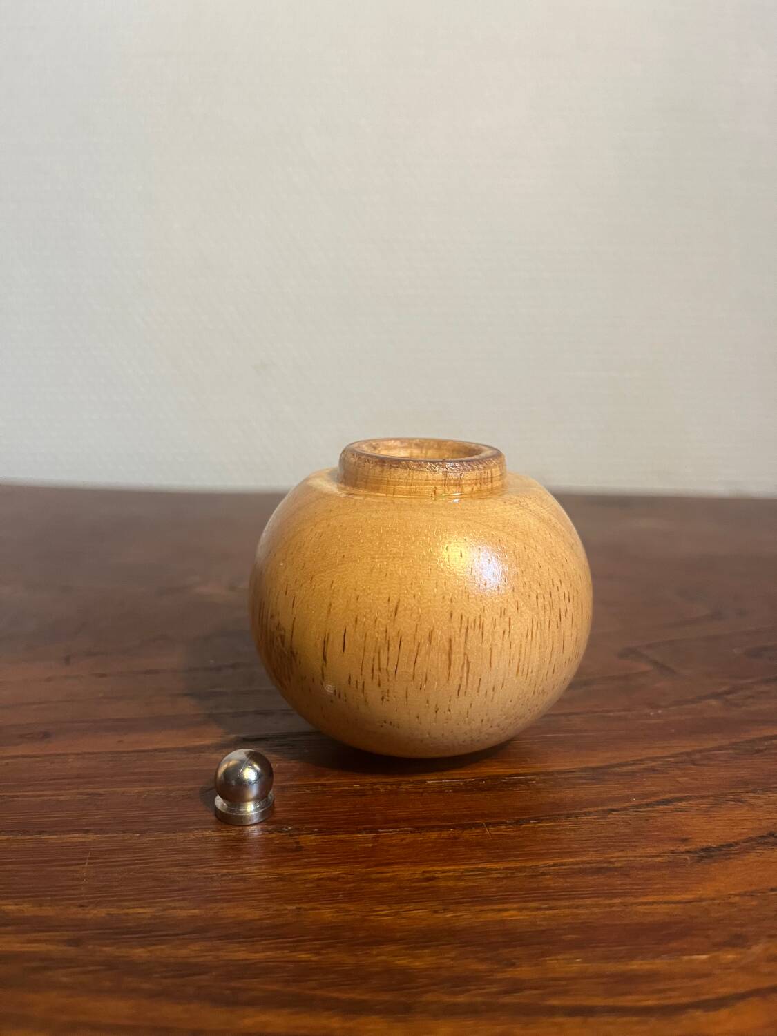 XL pepper mill in natural wood from the 80s