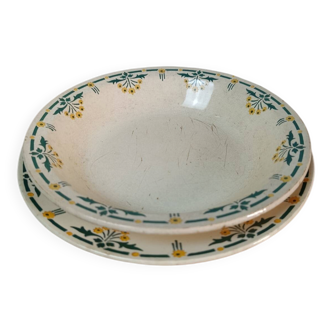 Set of 2 earthenware serving dishes from Choisy-le-Roi.