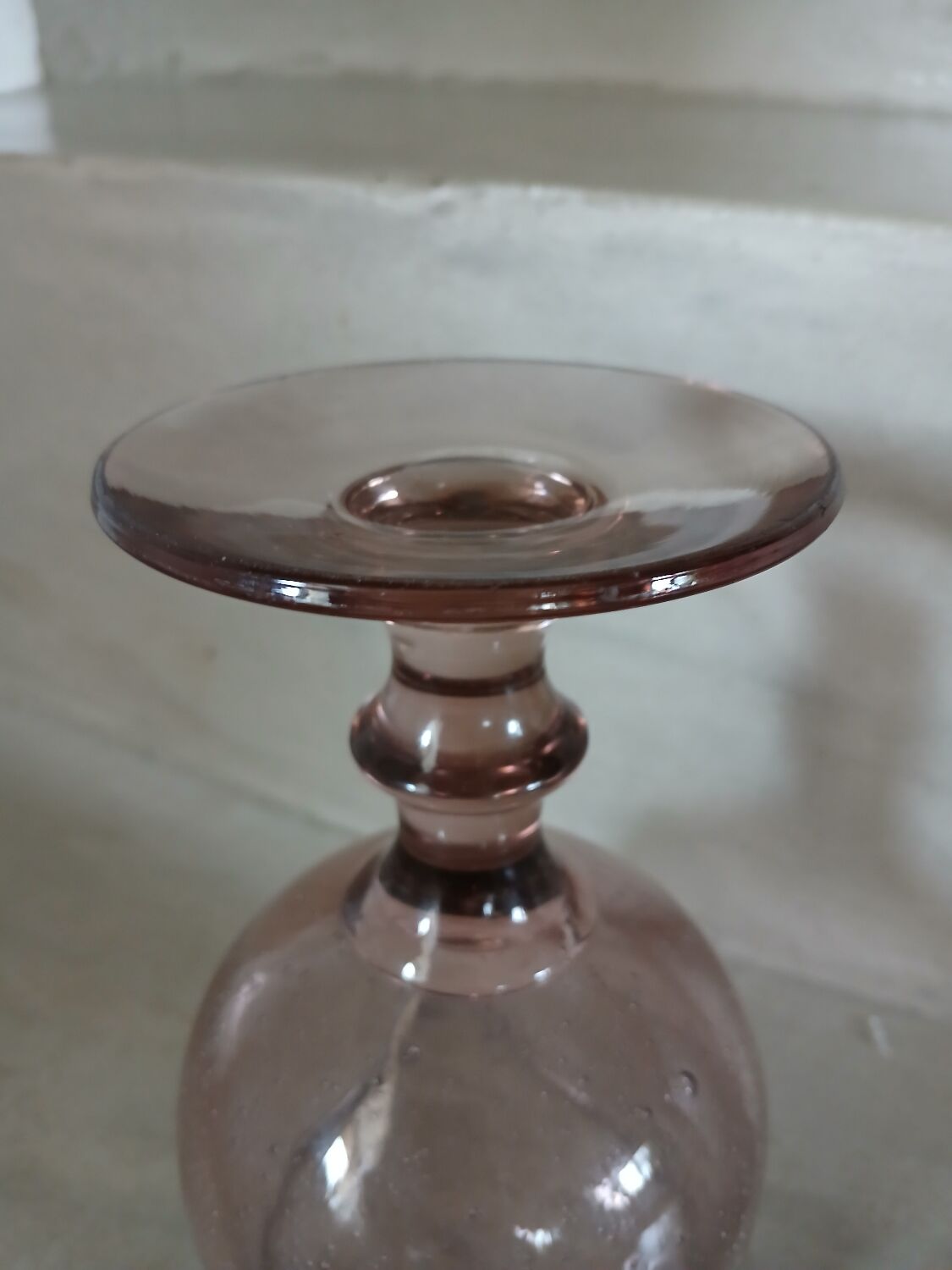 Large stemmed glass with bubble glass