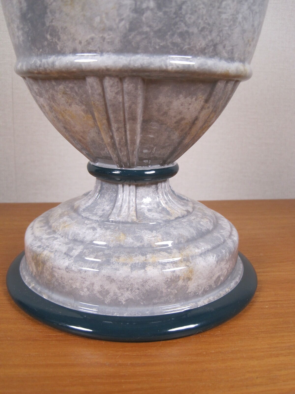 Vintage ceramic lamp brand monteuse robert de schuytener model mayerling