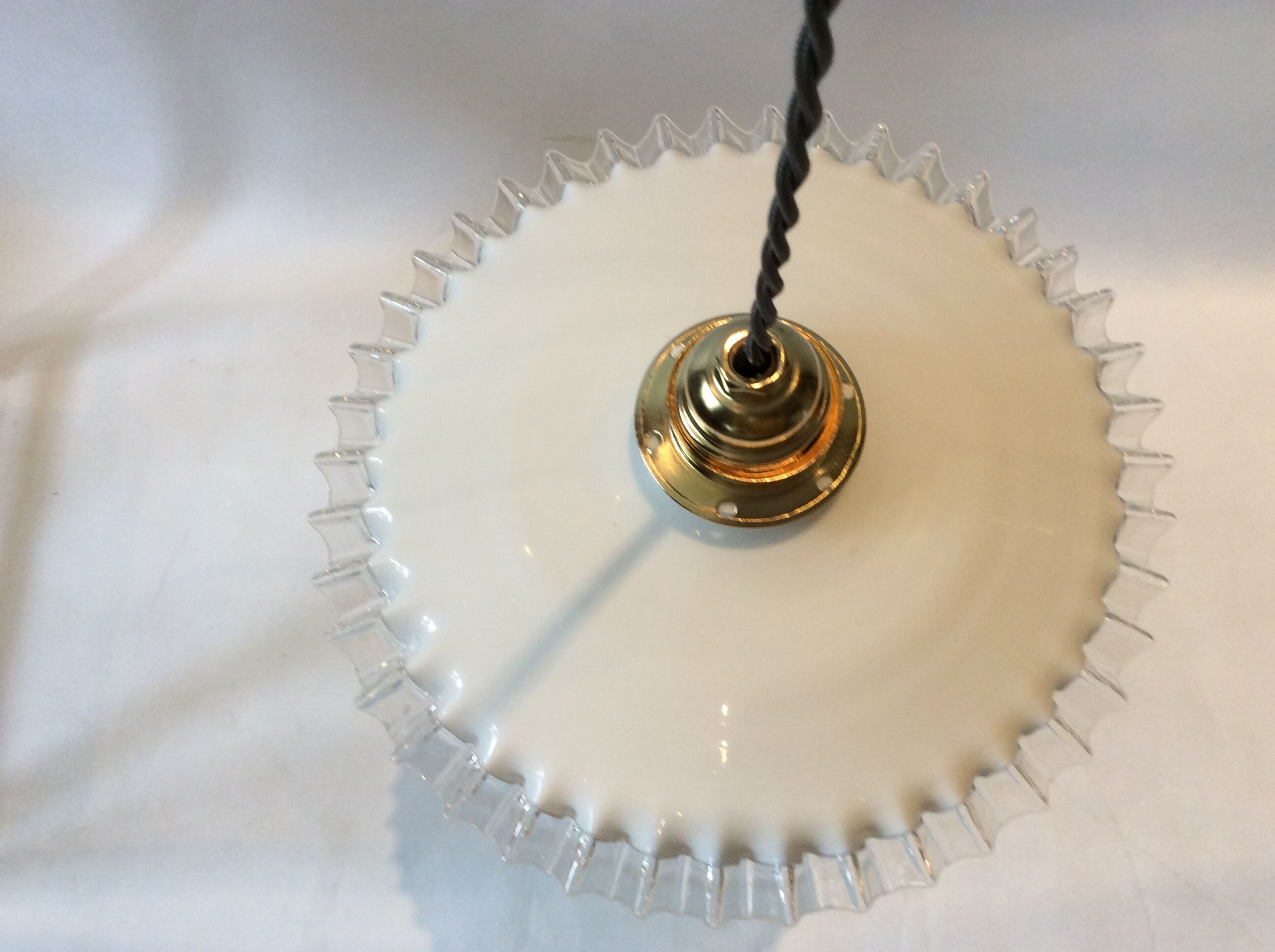 Vintage opaline suspension