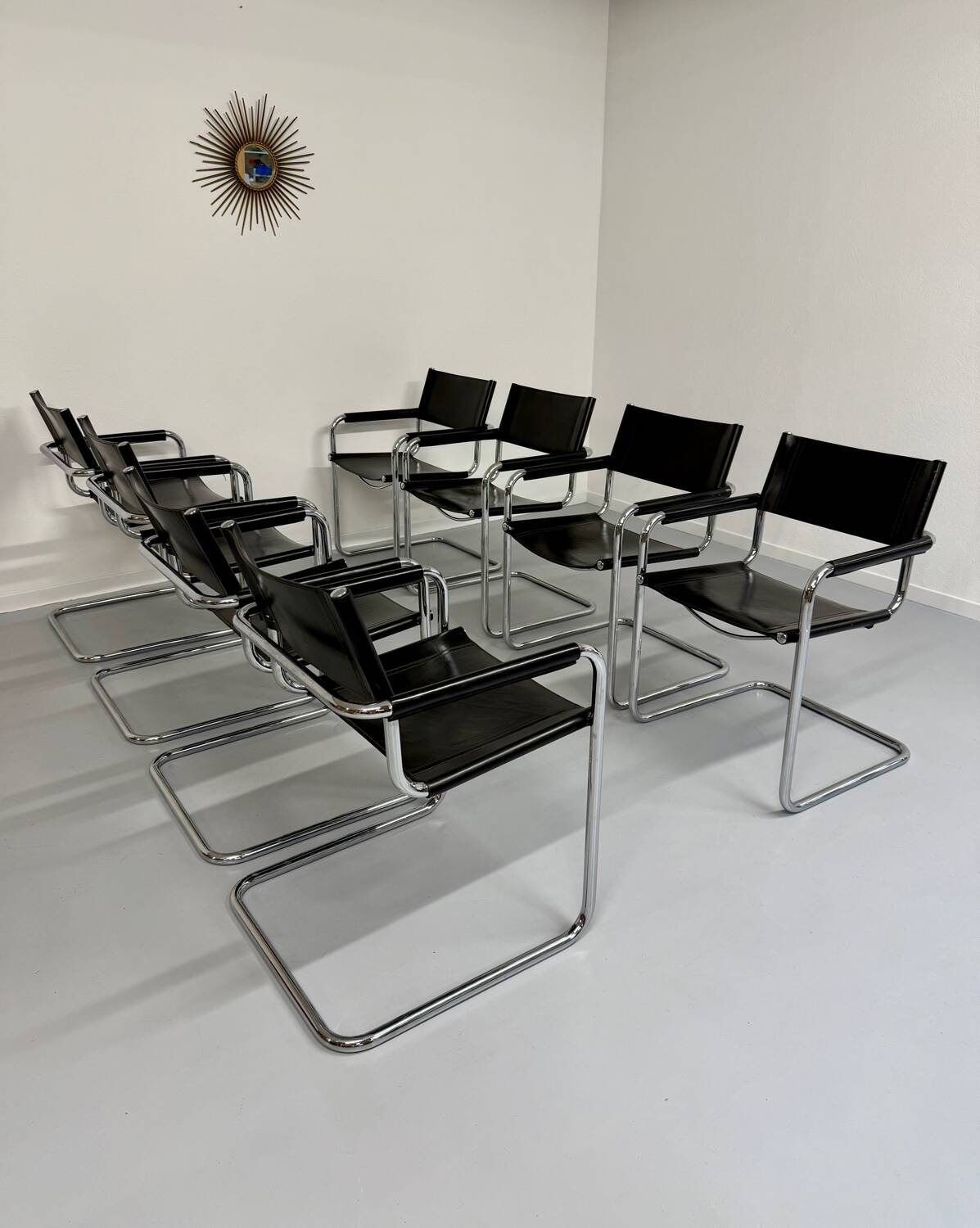 Lot 8 chaises tubulaire style MG5 Grassi en cuir noir vintage 1980