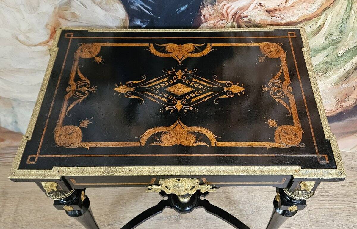 "Boulle" courtesy table from the Napoleonic III era in marquetry.