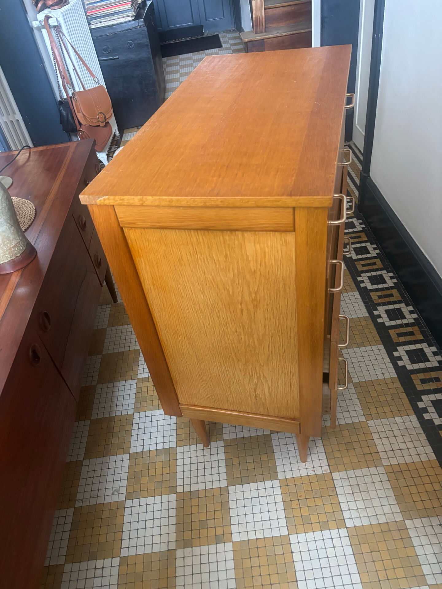 Commode moderniste des années 60