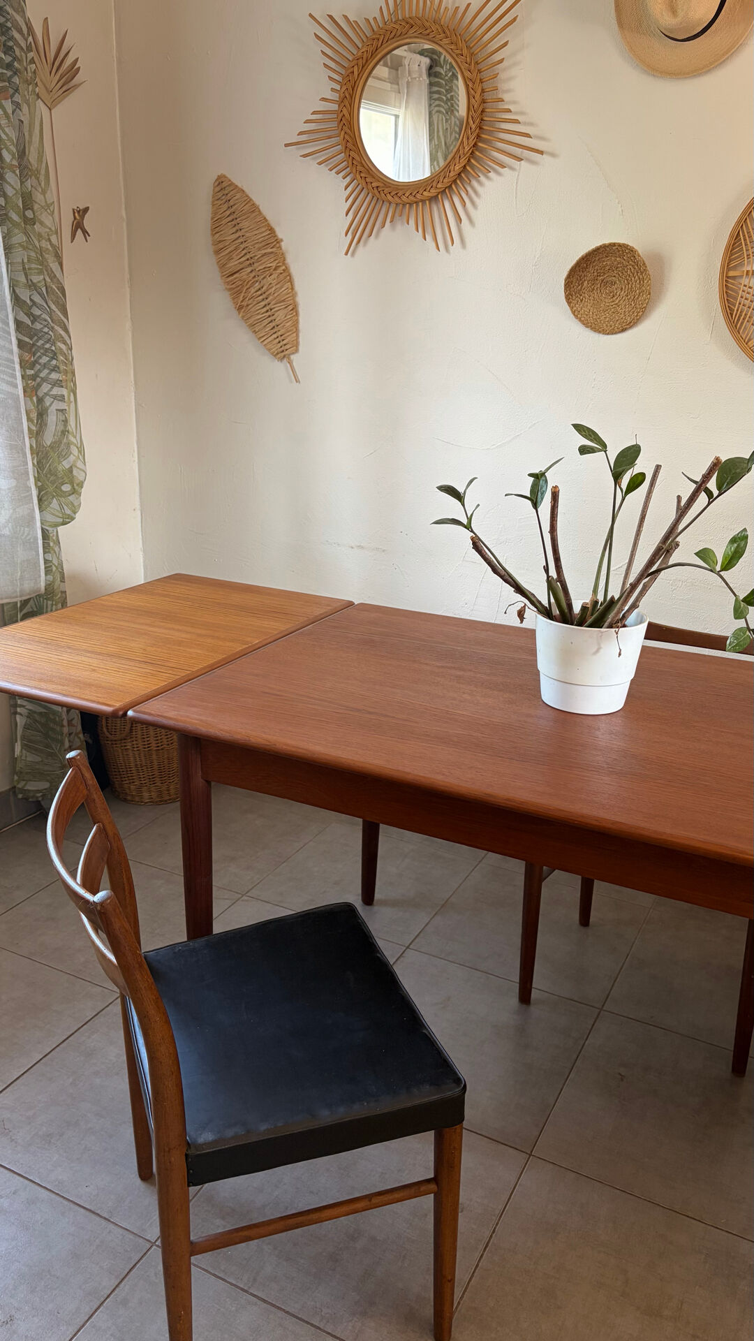 Scandinavian extendable table Andersen Johannes