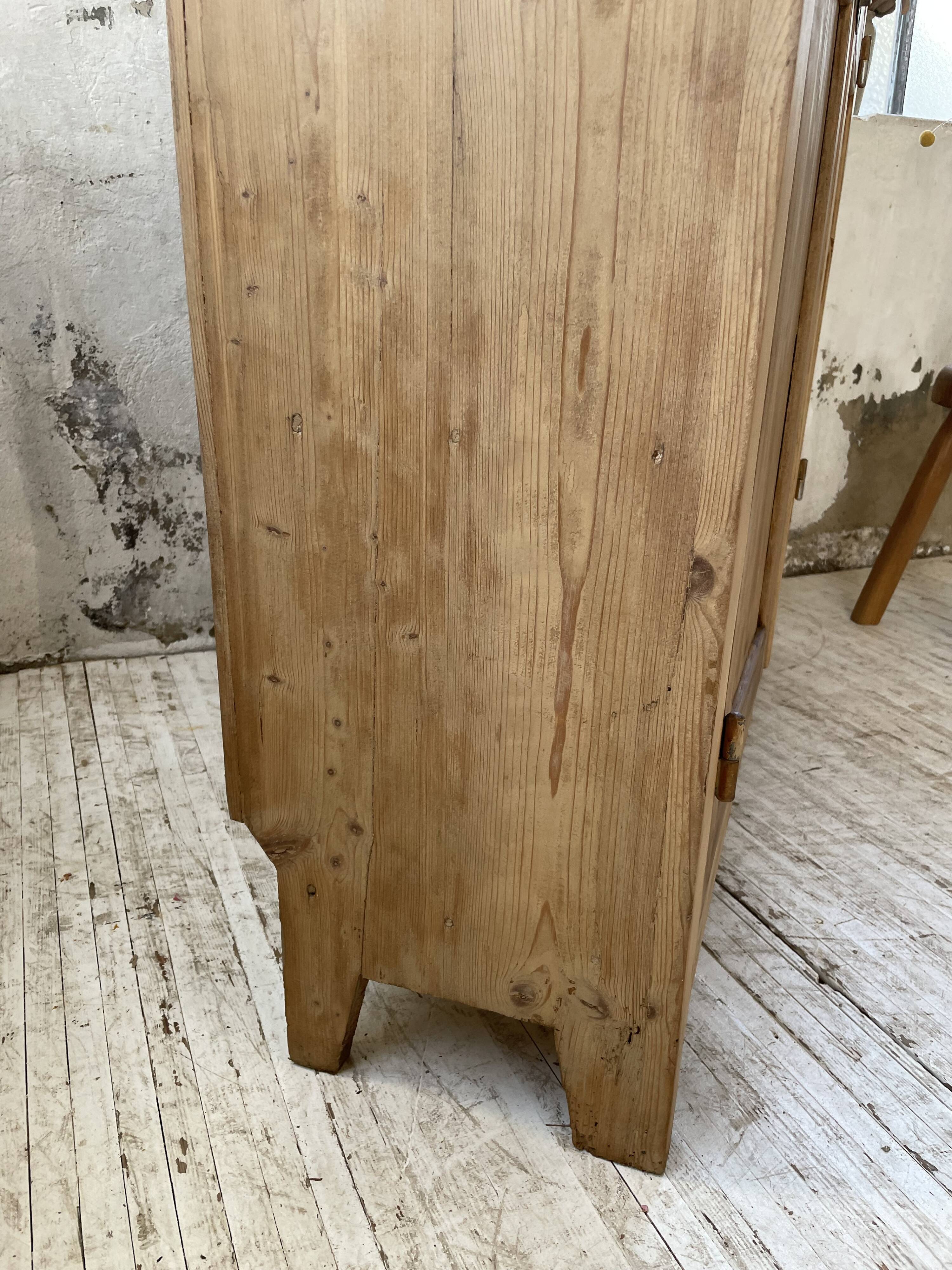 Wooden cabinet cuttery