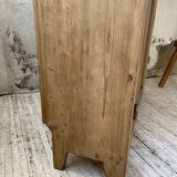 Wooden cabinet cuttery