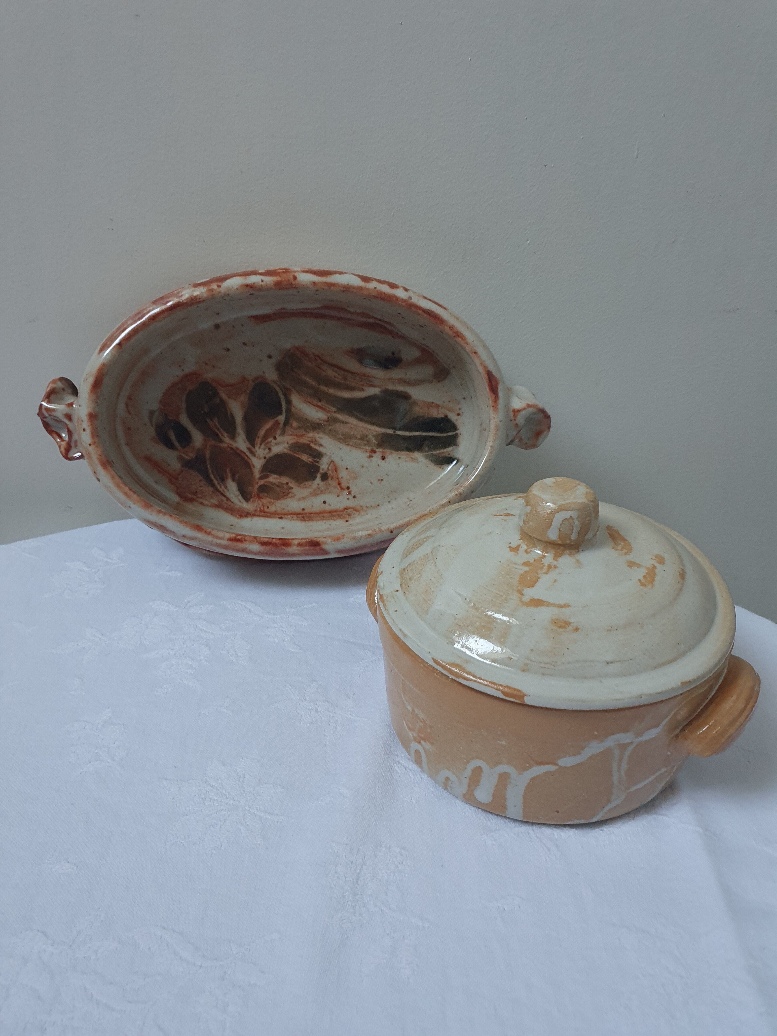 Ceramic pottery