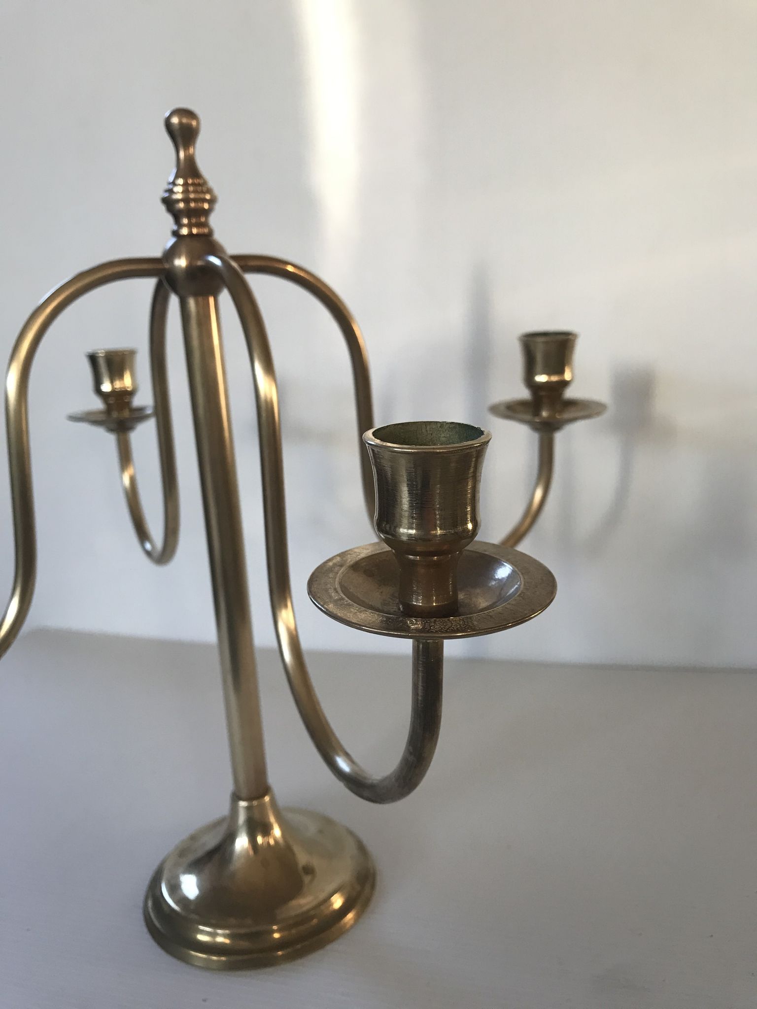 Chandelier en laiton scandinave