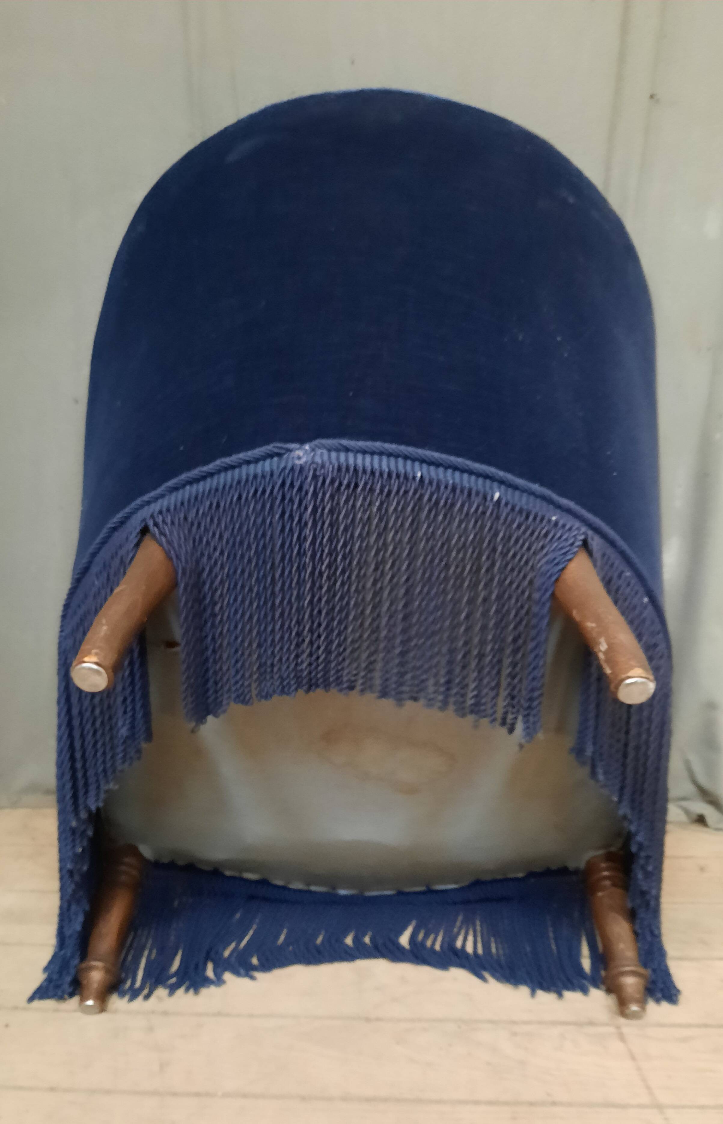 Blue toad armchair
