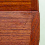 Scandinavian style in teak and veneer dining table