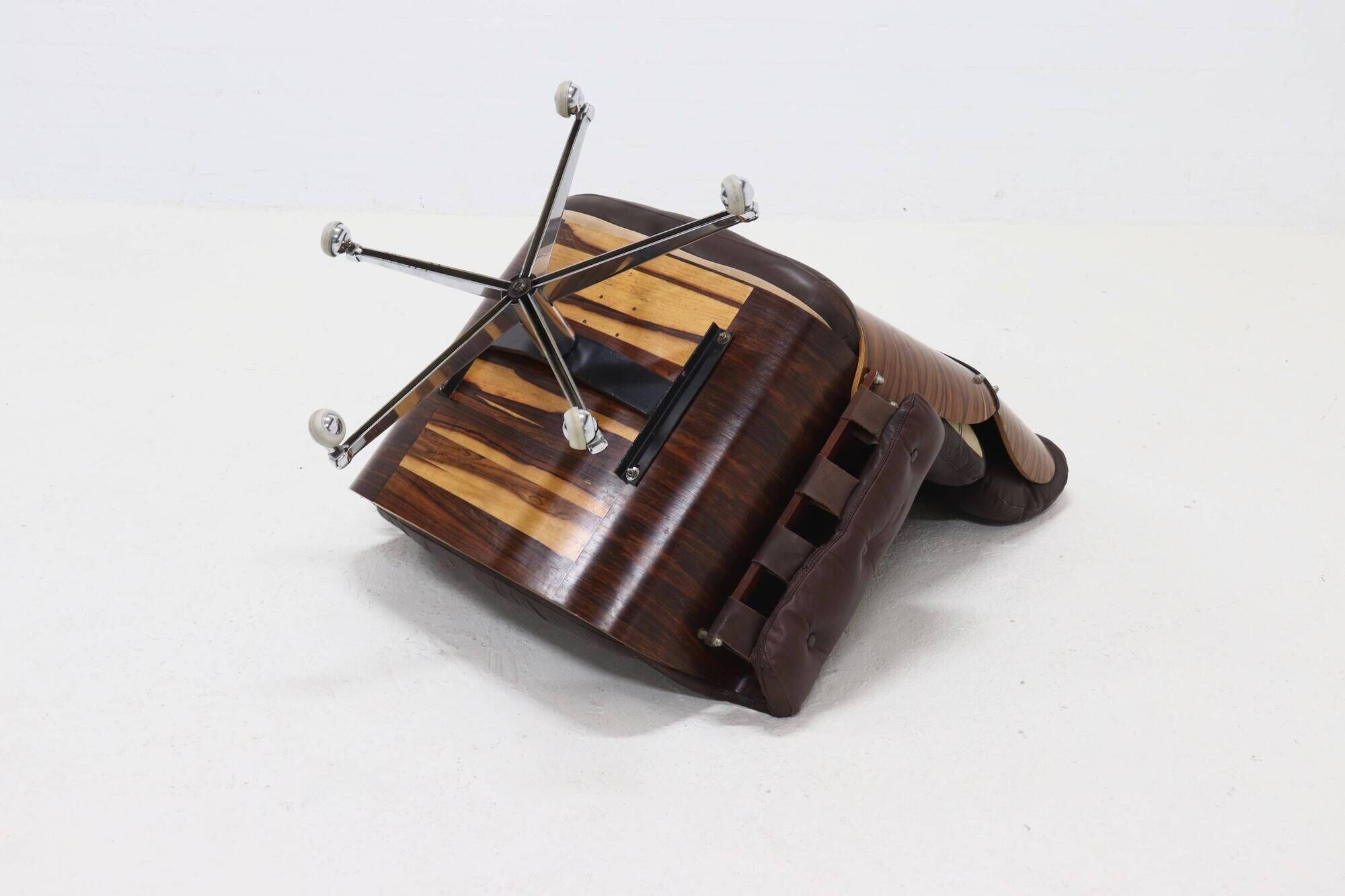 Leather and Rosewood Lounge Chair by Martin Stoll for Giroflex 1960s