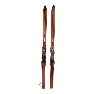 Rossignol competition ski pair 41 Hickory
