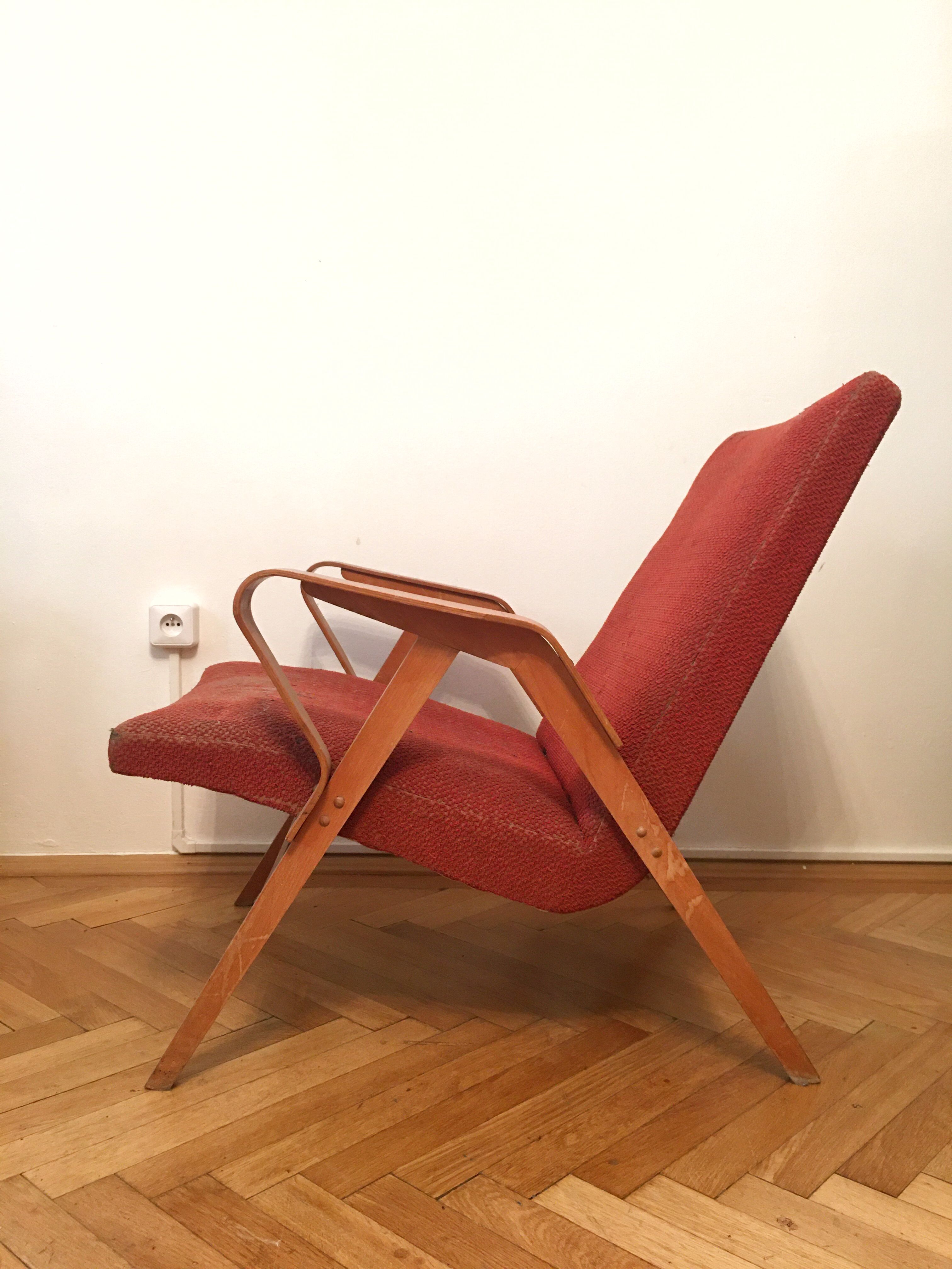 Fauteuils rouges par Frantisek Jirak Tatra Nabytok Pravenec – Design célèbre des années 60 - PAIR