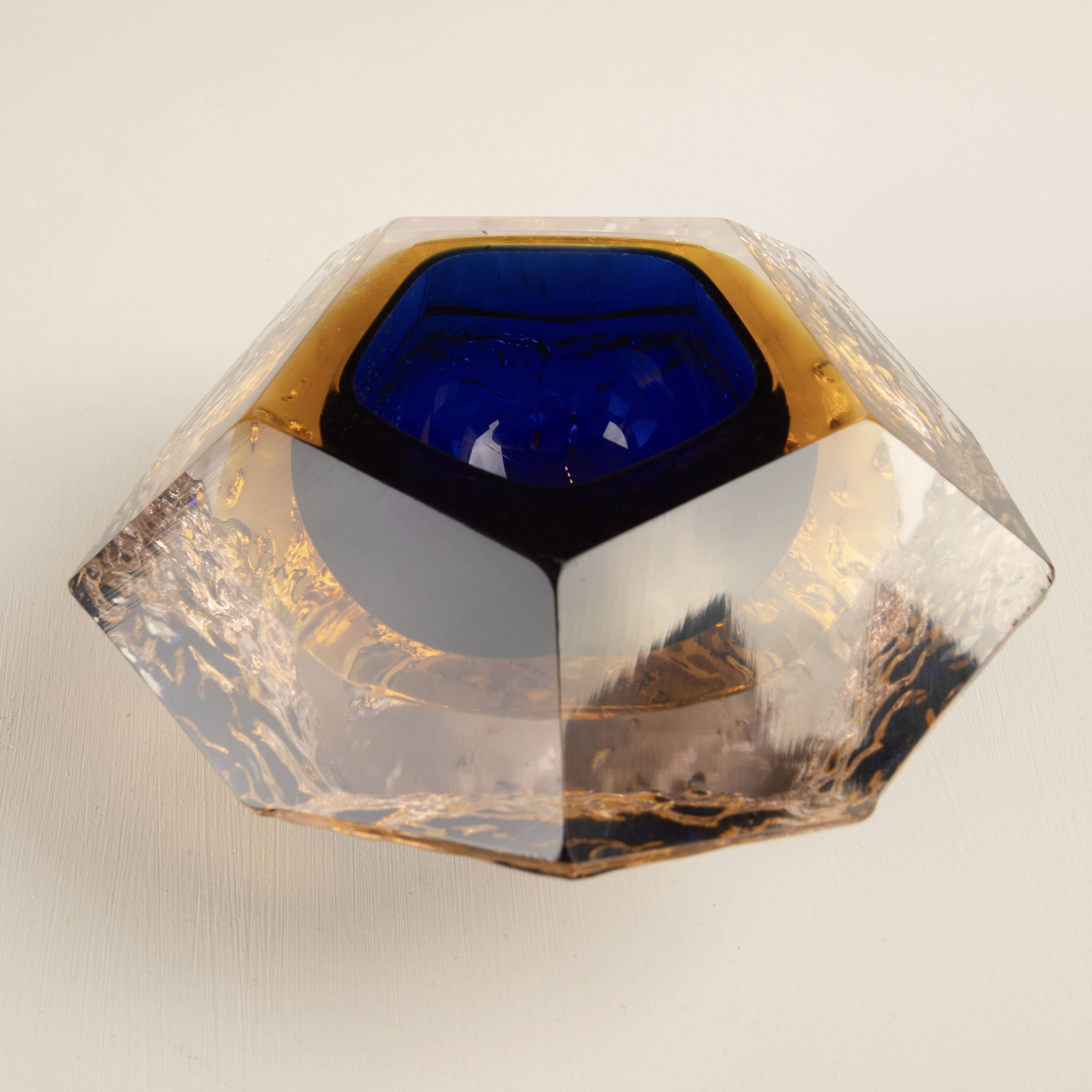 Sculptural submerged glass ashtray by Gianfranco Mandruzzato Murano 1970