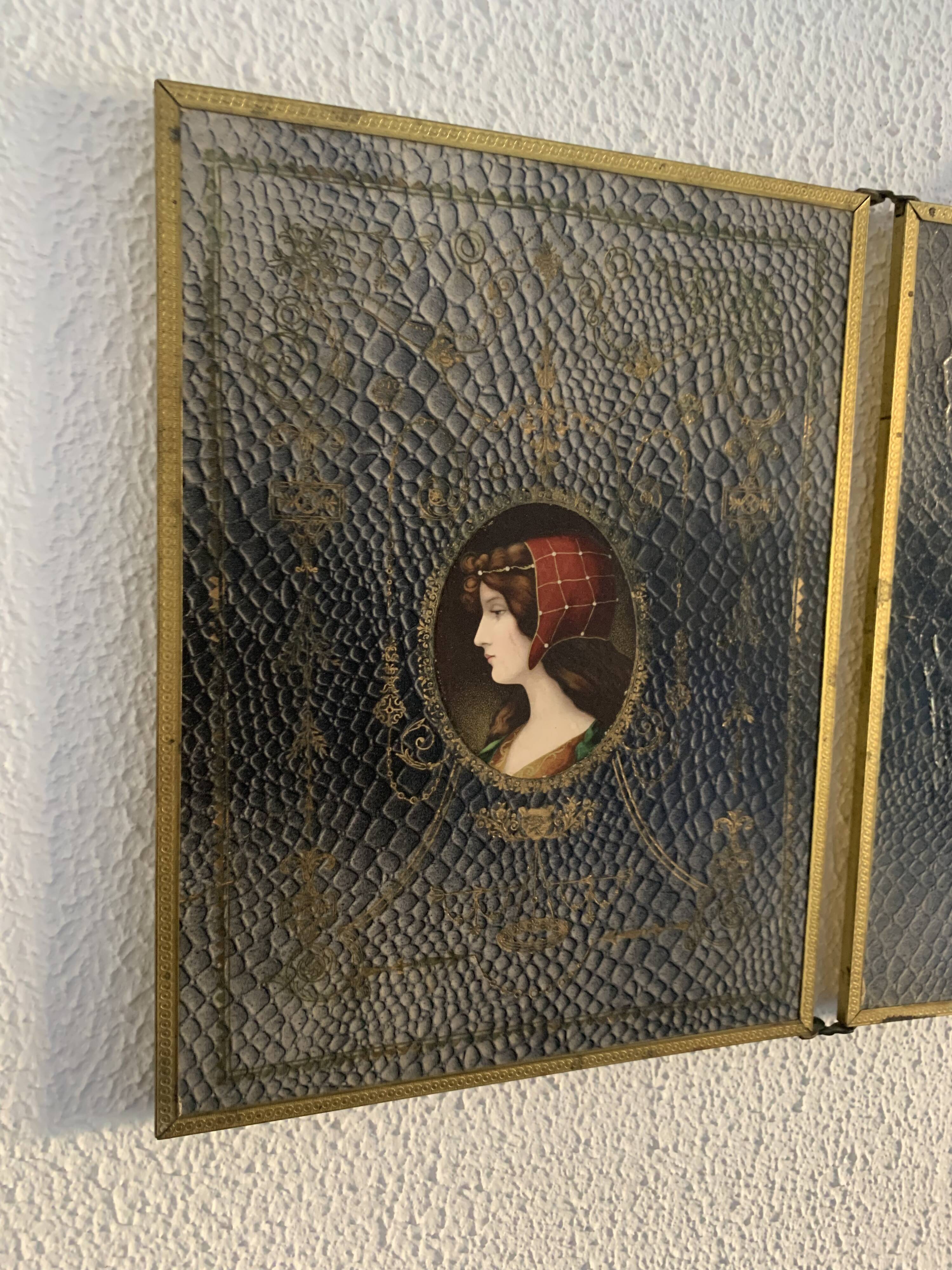Vintage 1900 triptych mirror, golden barber woman - 27 x 67 cm