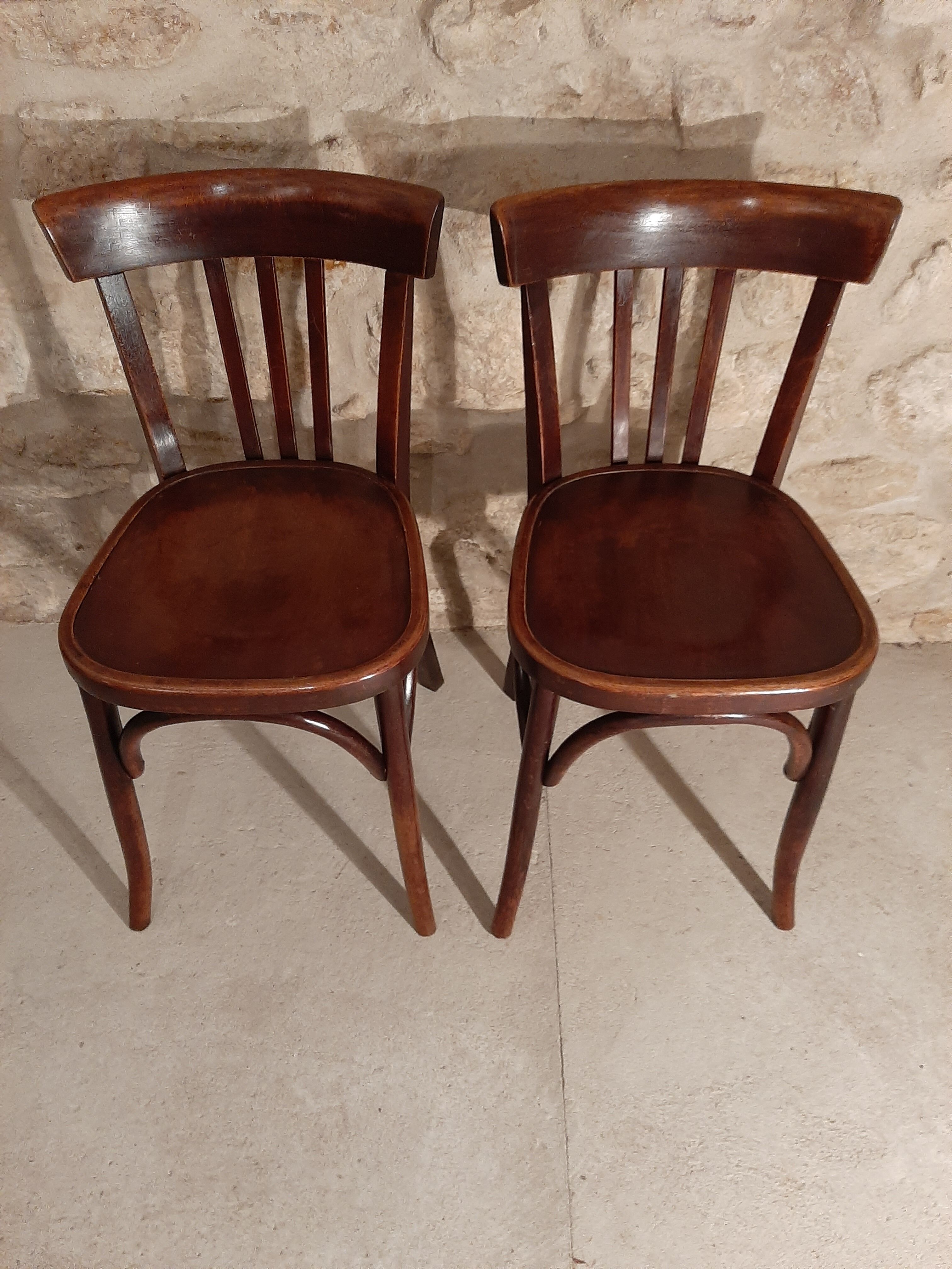 Set  de 2 chaises bistrot années 40 Fischel Wissembourg