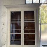 XL display case with white patina