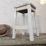 Tabouret ancien en bois et formica