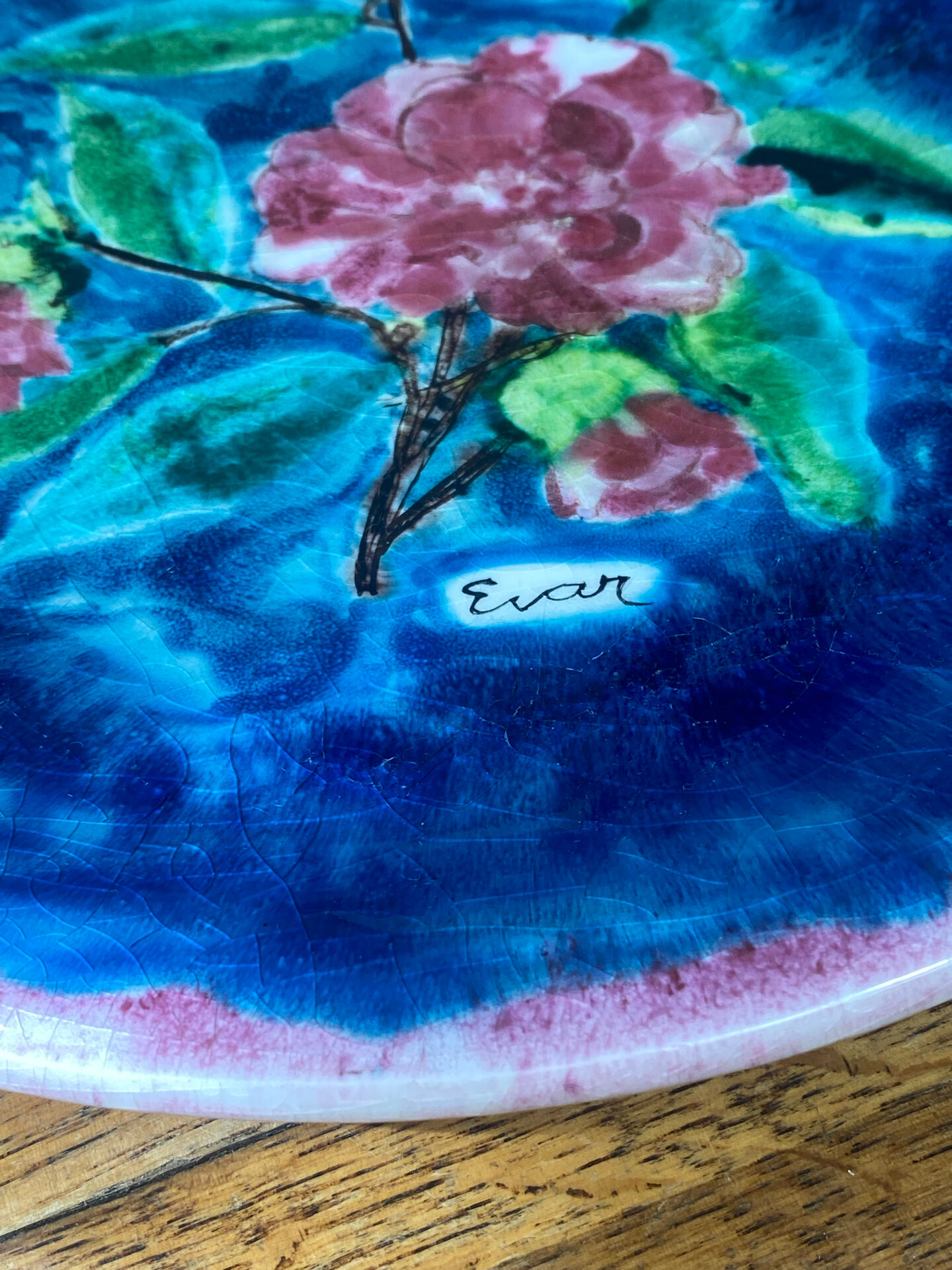 Plat rond en céramique craquelée, Evar