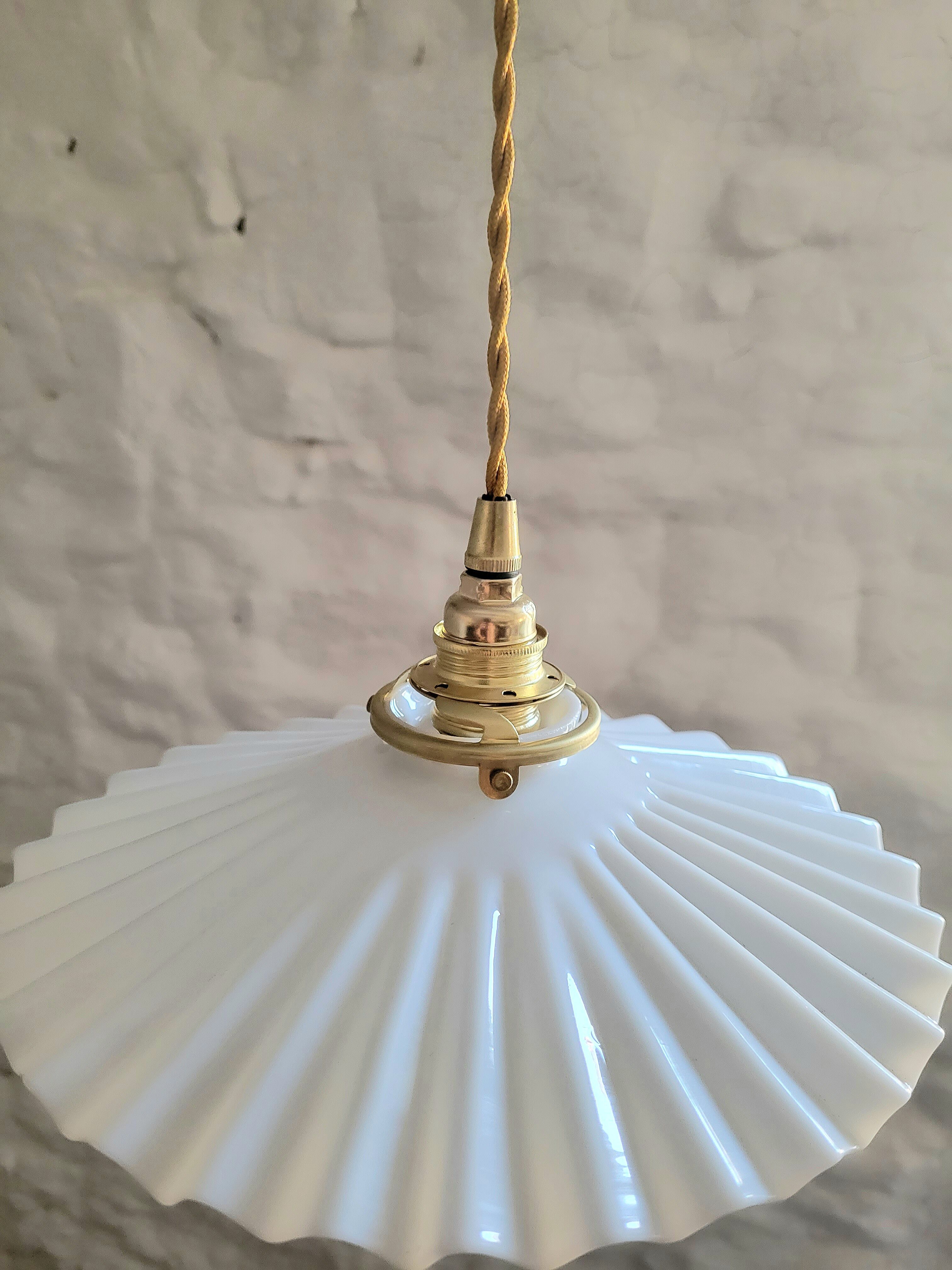 Pleated opaline hanging lamp