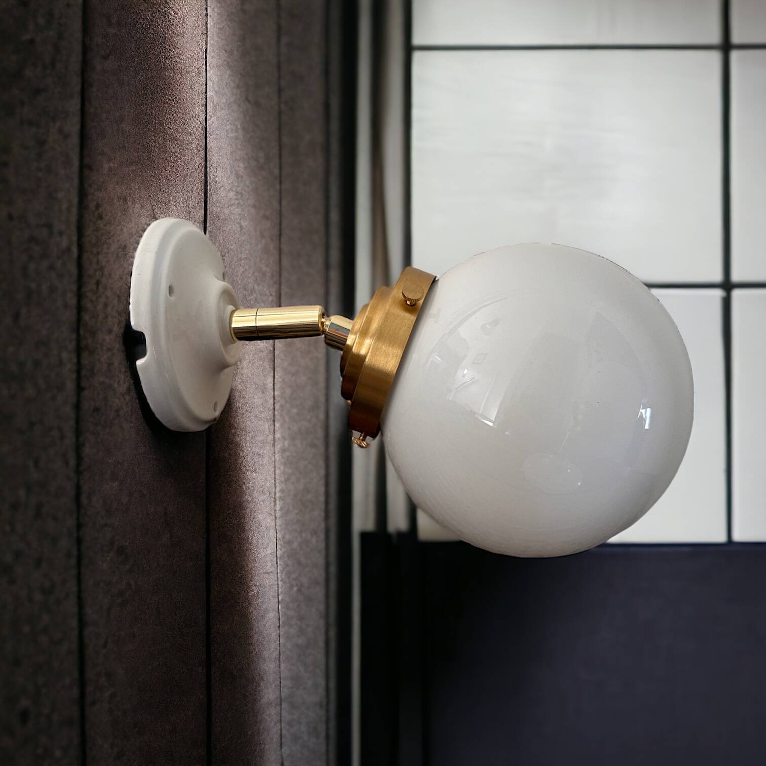 Paire d’appliques murales globes inclinables