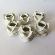 Lot de 6 bougeoirs rose en porcelaine blanche