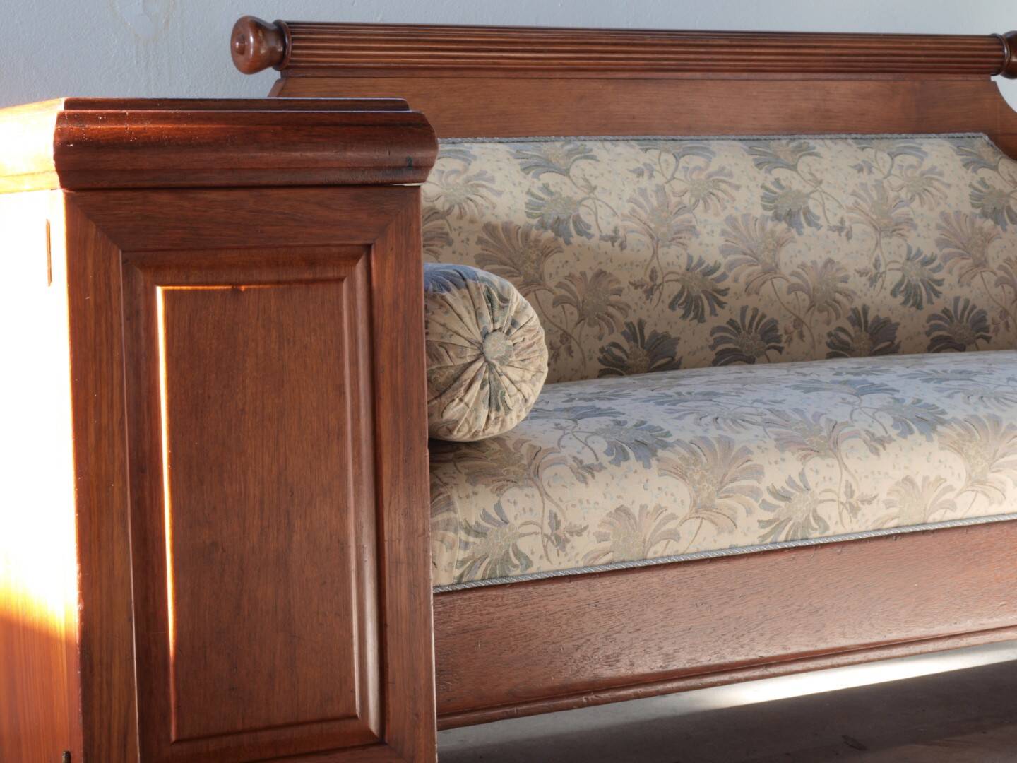 Vintage Oak Sofa / Couch, Antique Empire Danish Craftmanship 1880-1910s