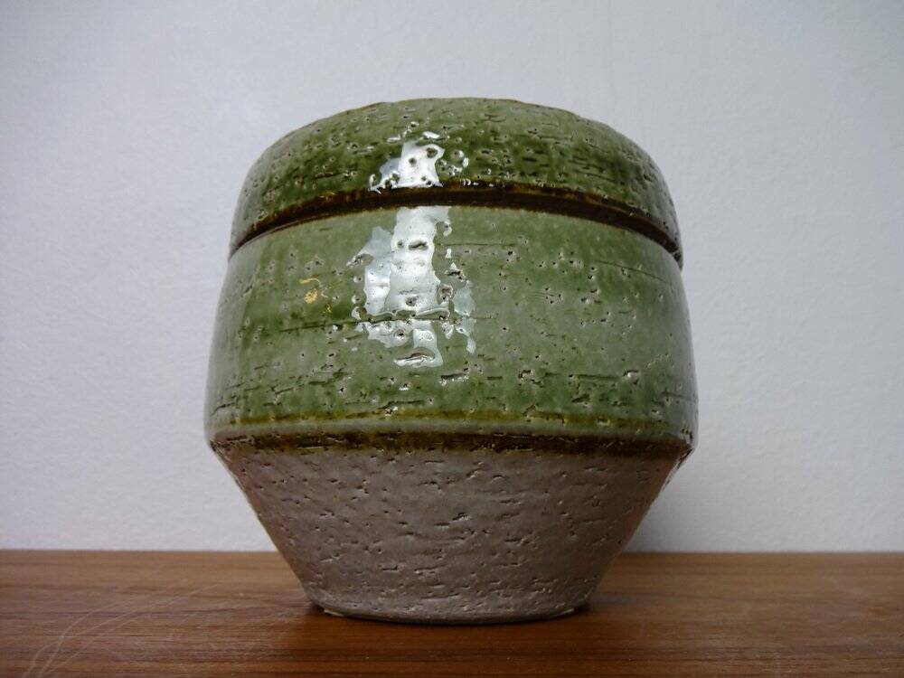 Danish Studio Ceramic Bowl with Lid by Noomi Backhausen for Soholm Stentoj, 1960s