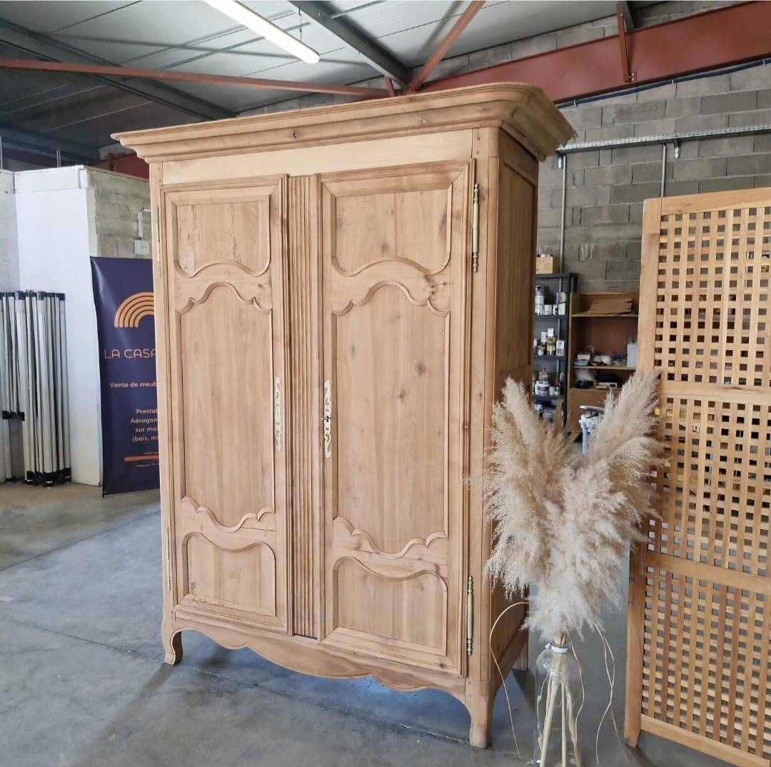 Antique cherry wood wardrobe – fully sandblasted