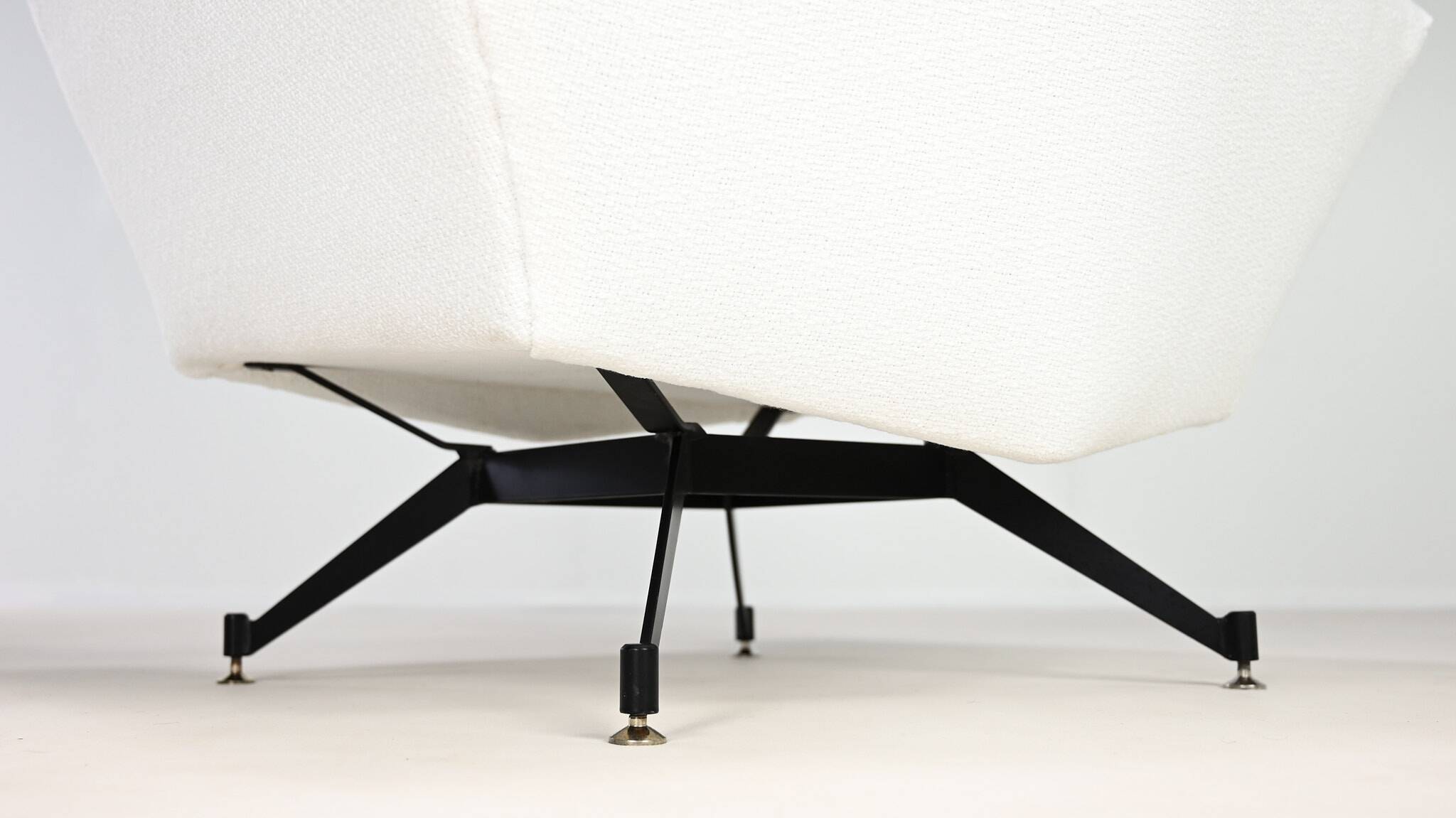 Studio Tecnico APA, Pair of Armchairs Model M530 for Lenzi. Italy C.1950