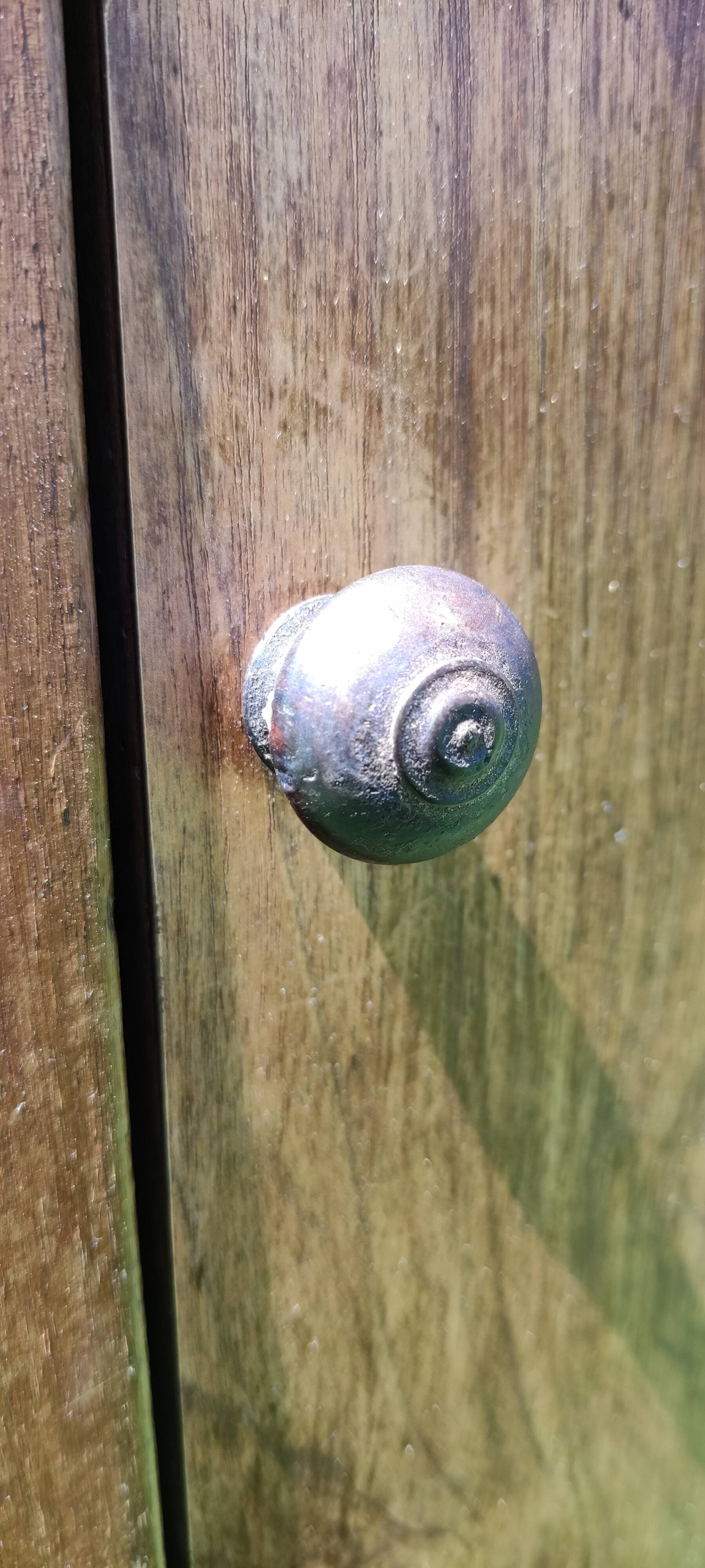 Atypical handcrafted furniture