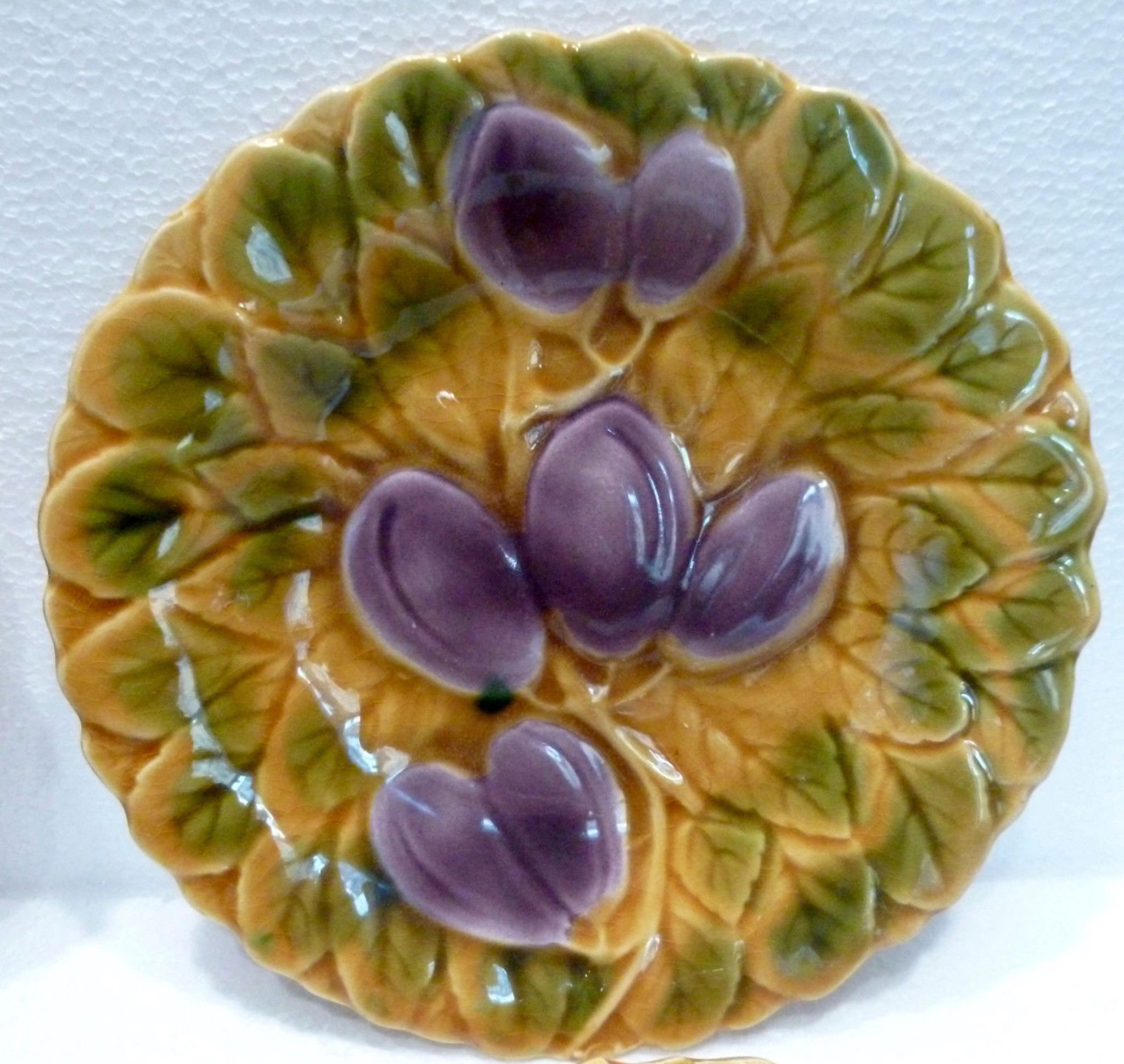 Lot of 5 plates in barbotine sarreguemines decor fruits