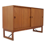 Børge Mogensen, sideboard with sliding doors.