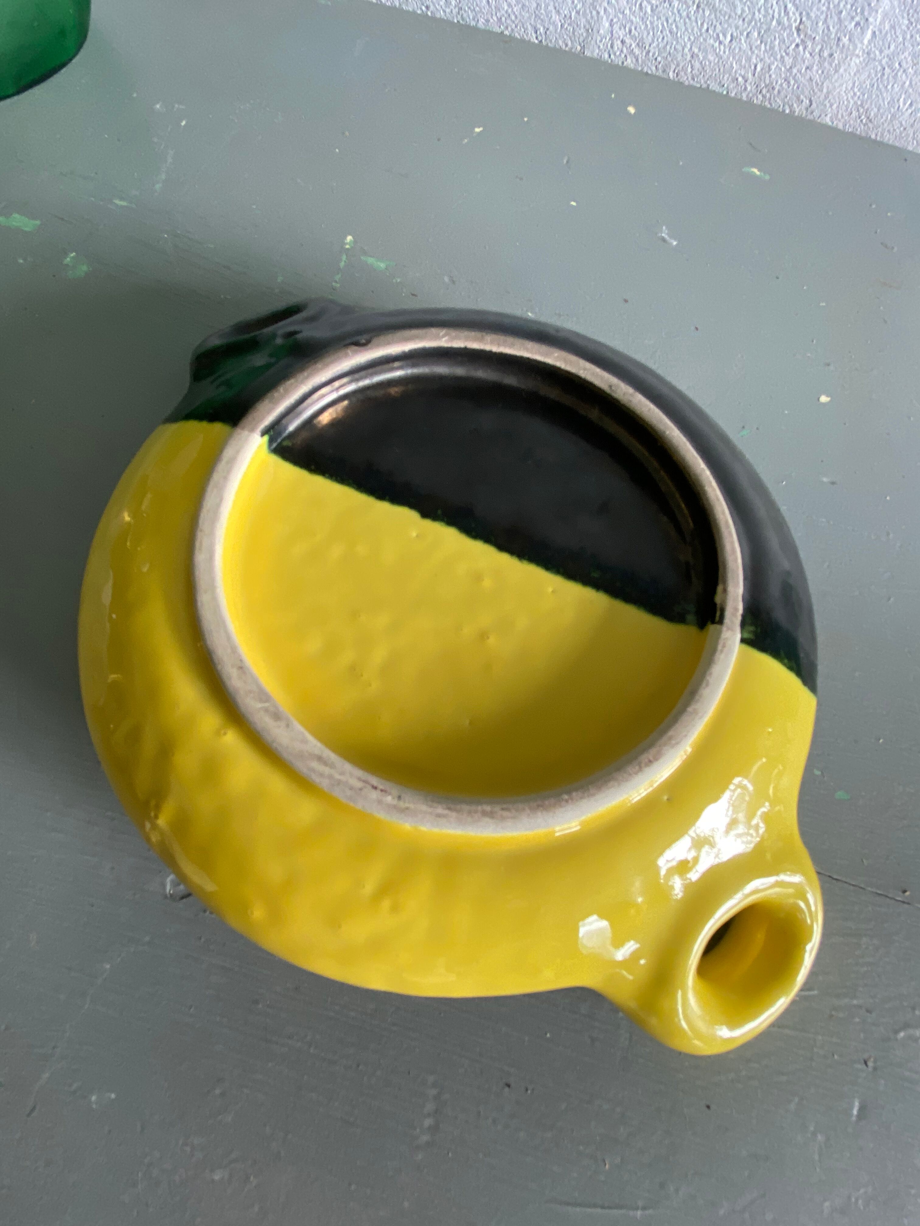 Empty ceramic pocket 60s