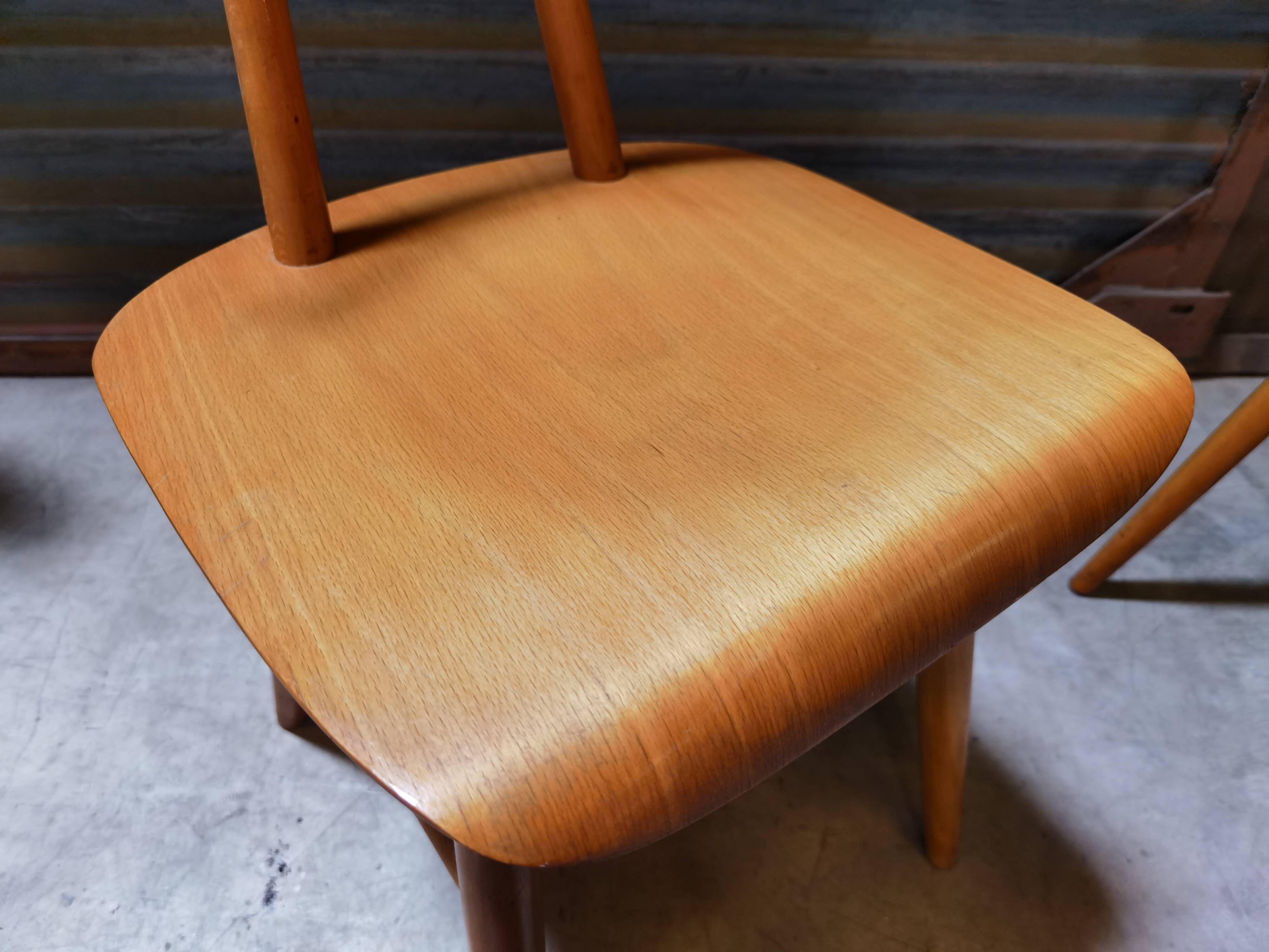 Set of 5 all-wood chairs published by Ton 1960