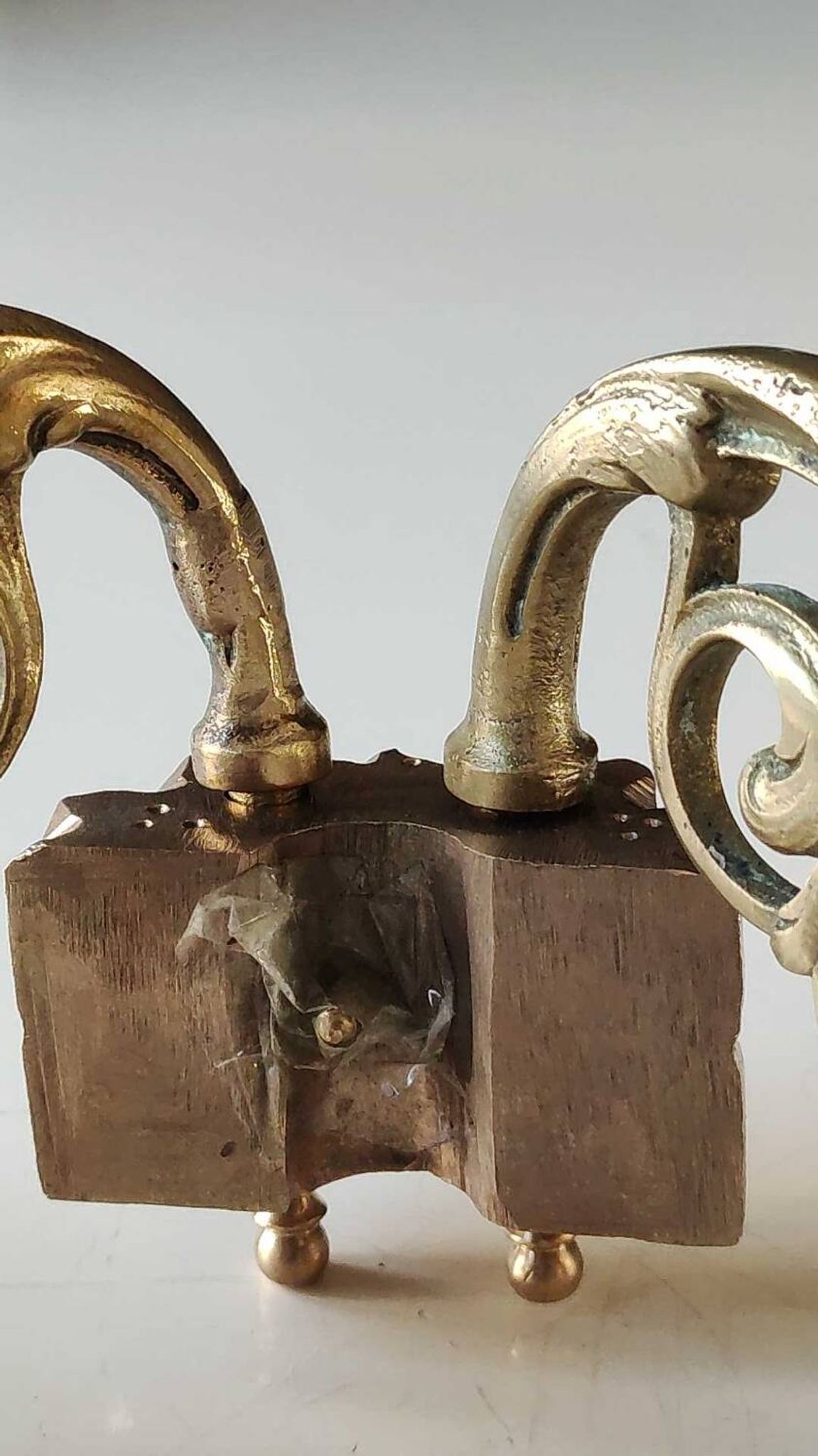 Wall light/Piano with 2 lights. Louis XVI style. In gilded bronze