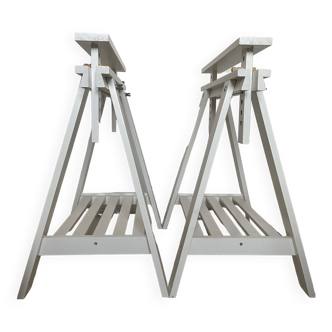 Trestles in pairs