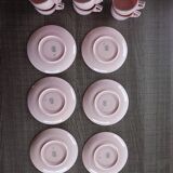 Tasses et soucoupes rose poudré